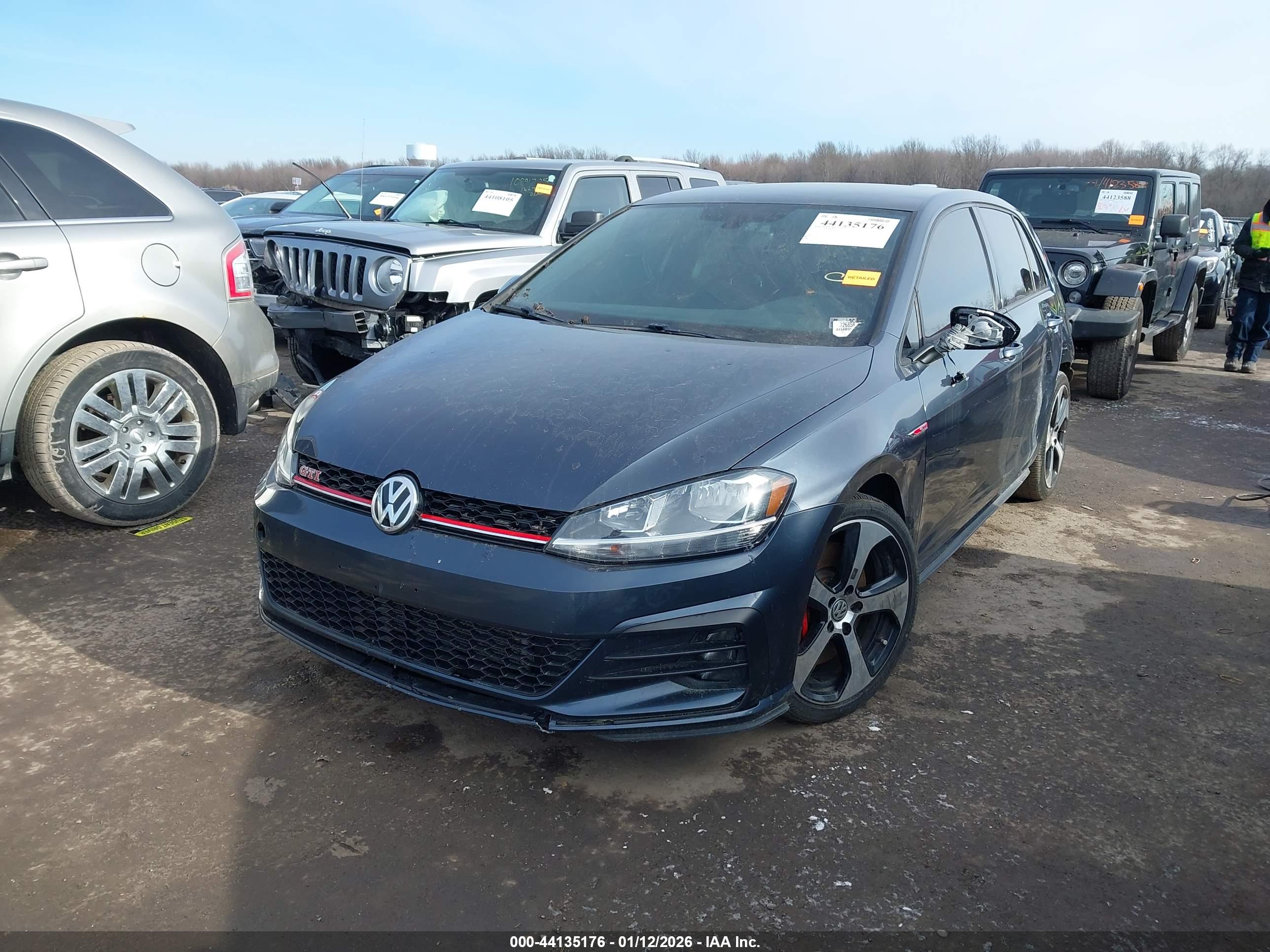VOLKSWAGEN GOLF image 2