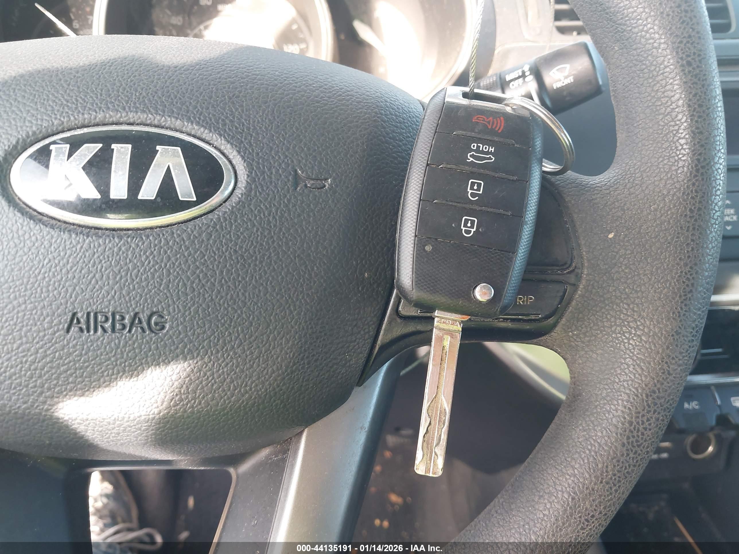 KIA RIO image 11