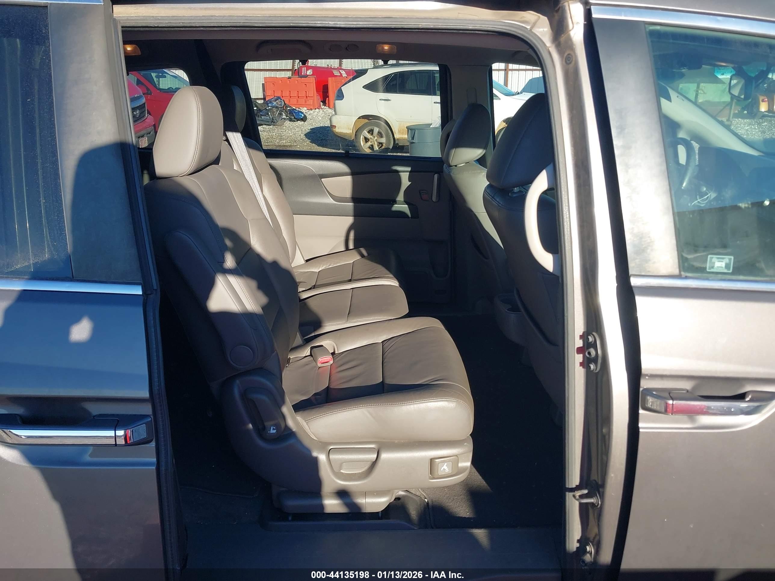 HONDA ODYSSEY image 8