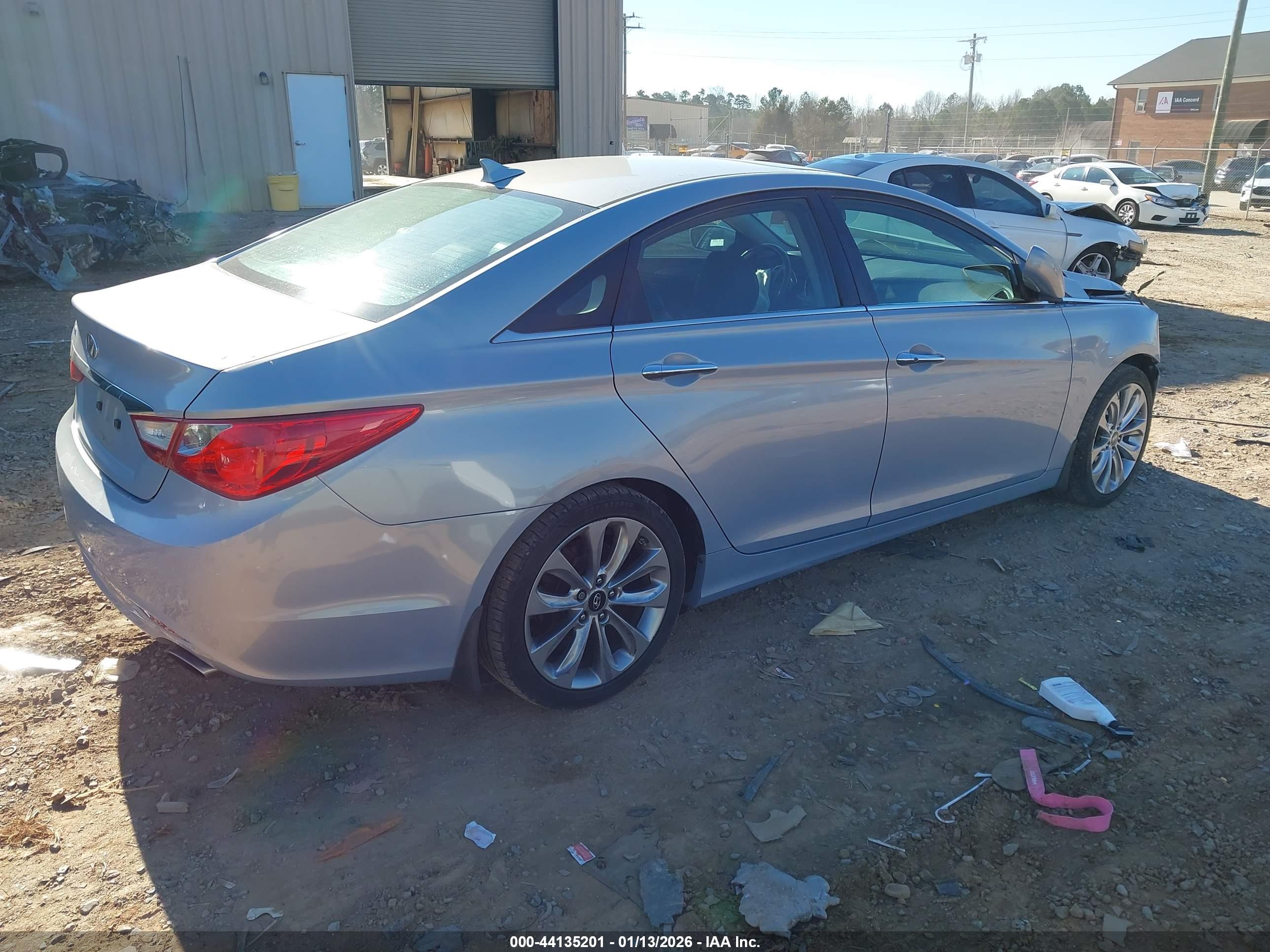 HYUNDAI SONATA image 4