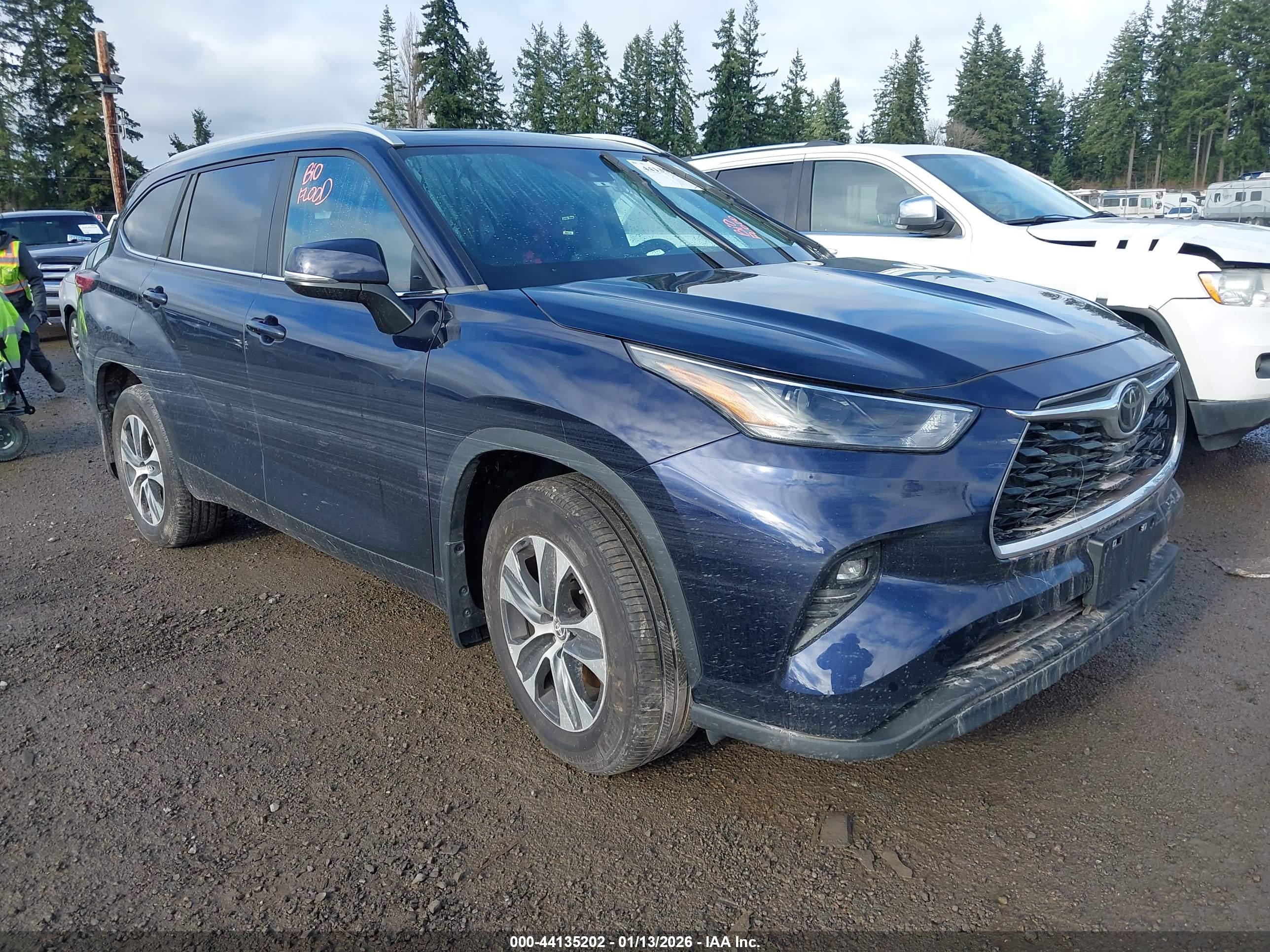 TOYOTA HIGHLANDER image 6