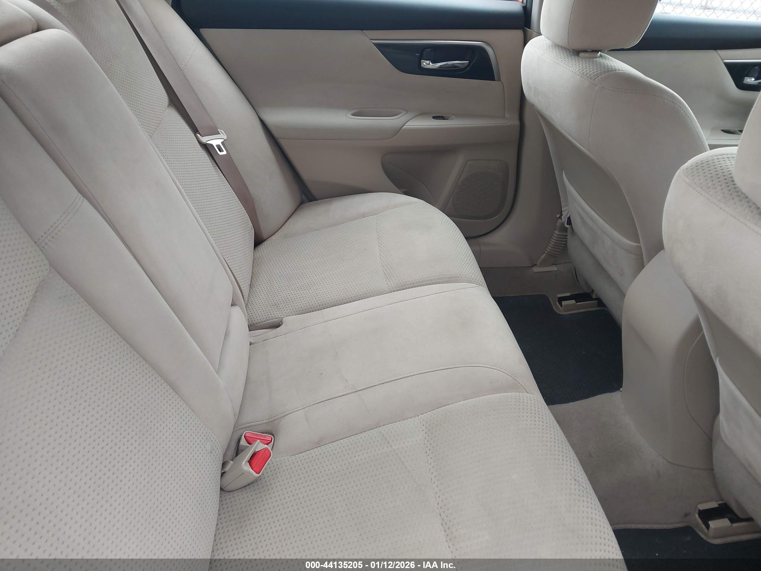 NISSAN ALTIMA image 8