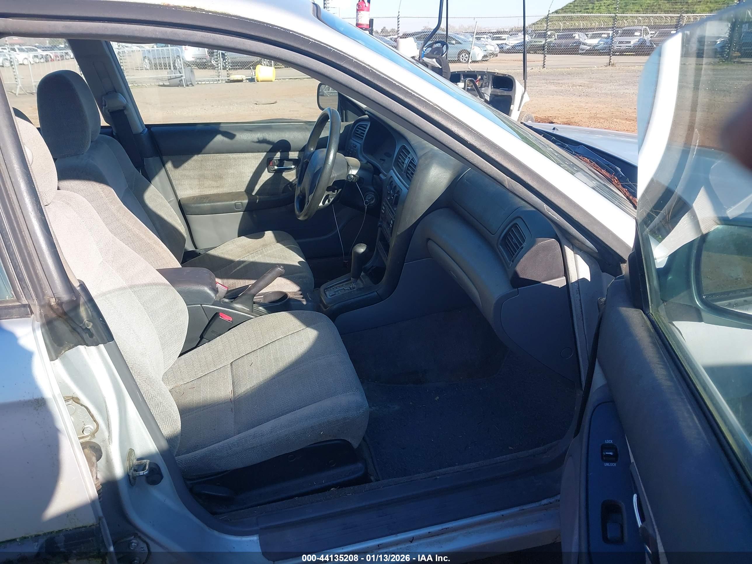 SUBARU LEGACY image 5