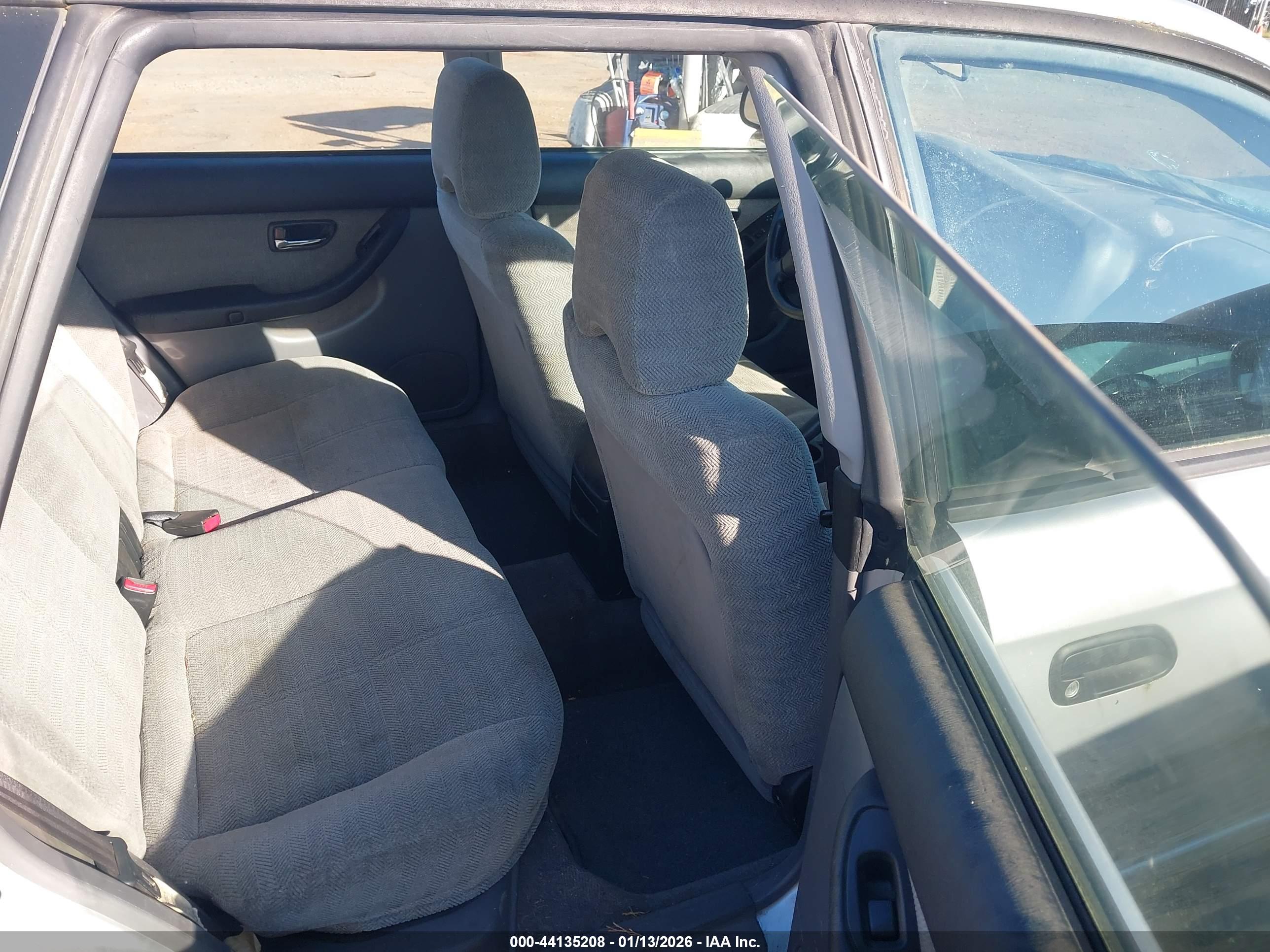SUBARU LEGACY image 8
