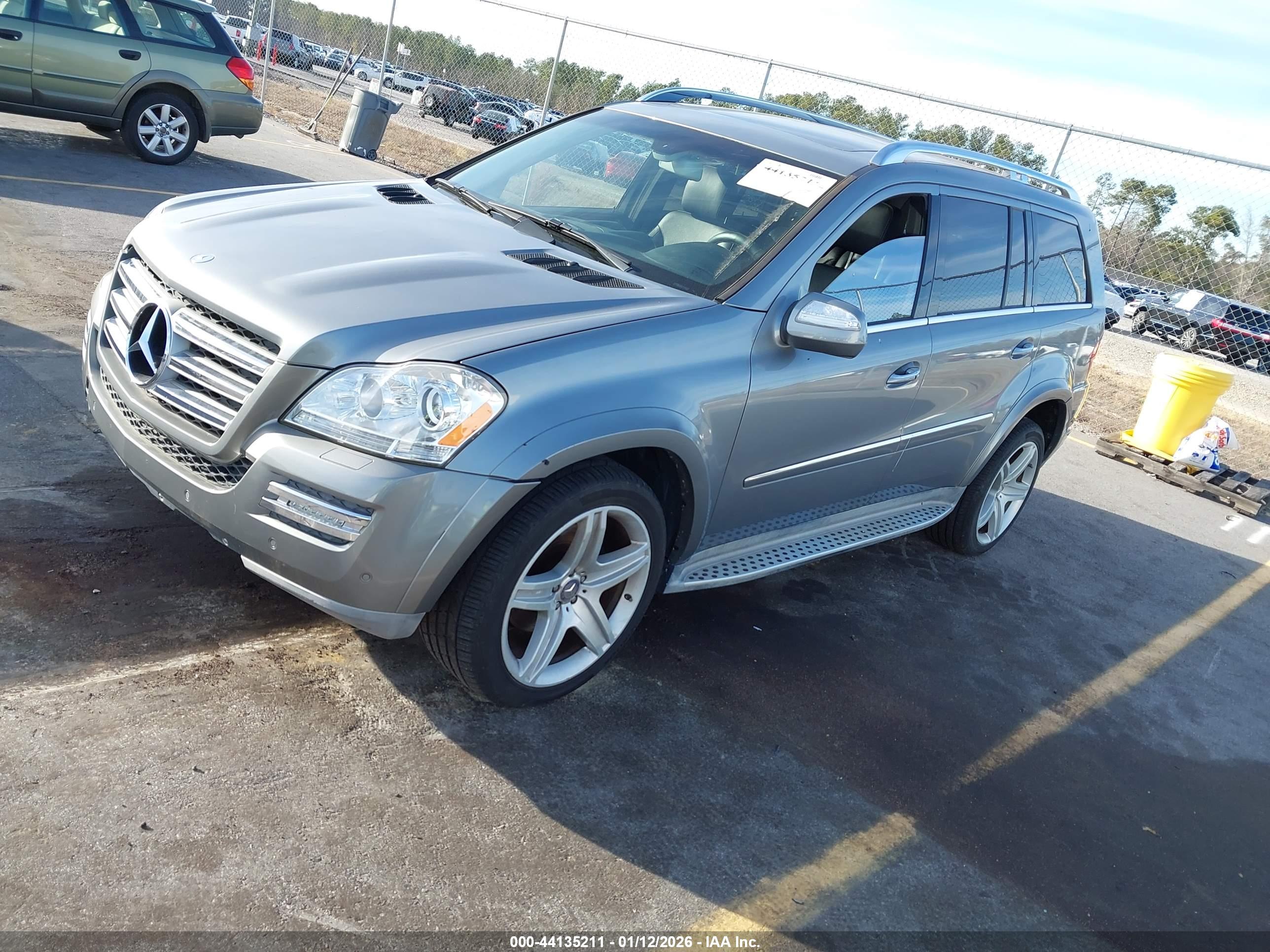 MERCEDES-BENZ GL image 2