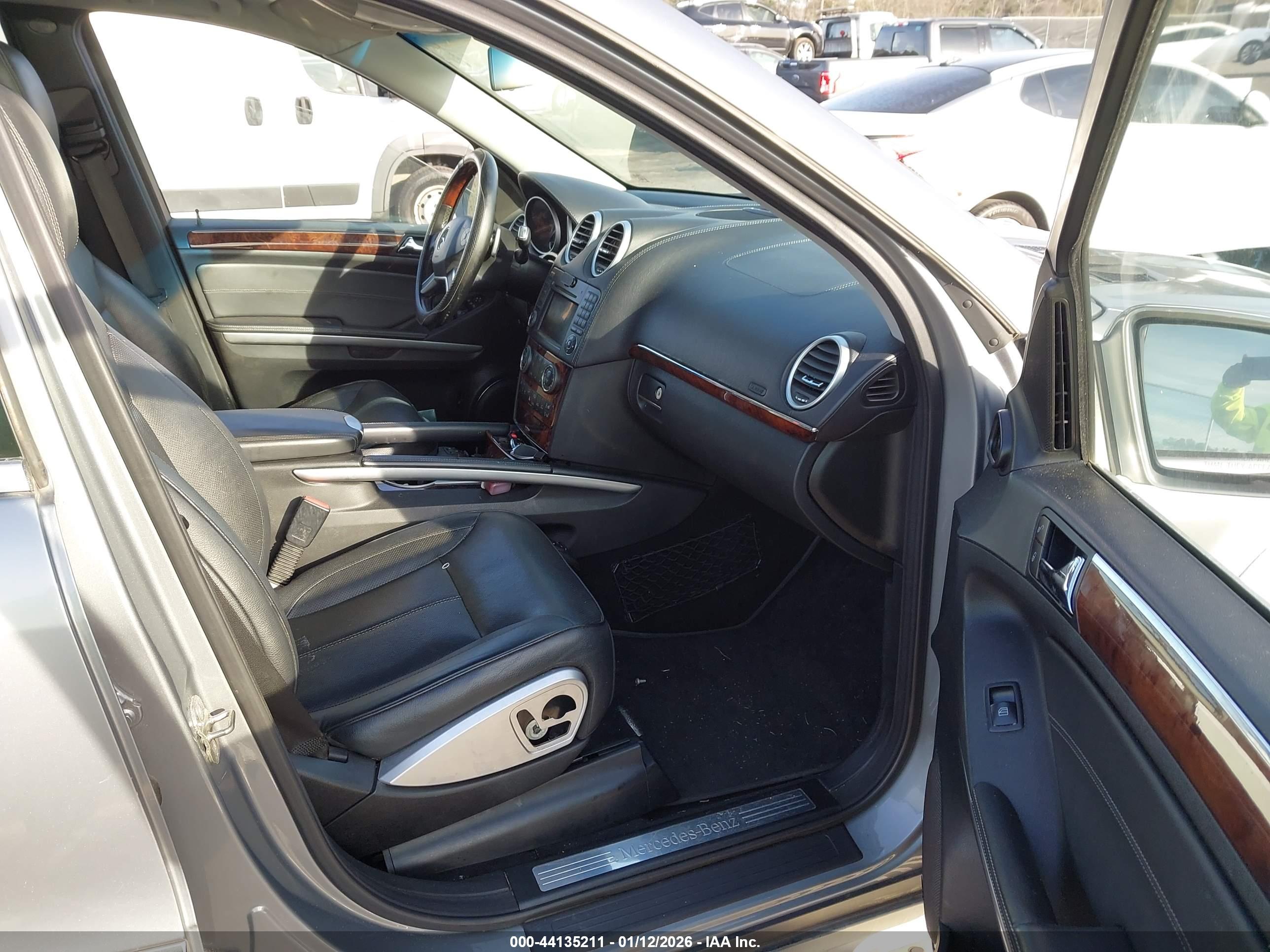 MERCEDES-BENZ GL image 5