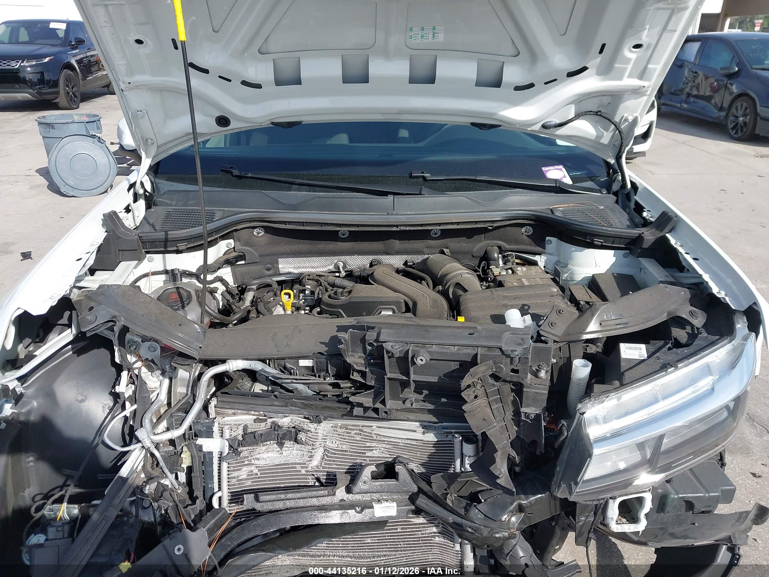VOLKSWAGEN TAOS image 10