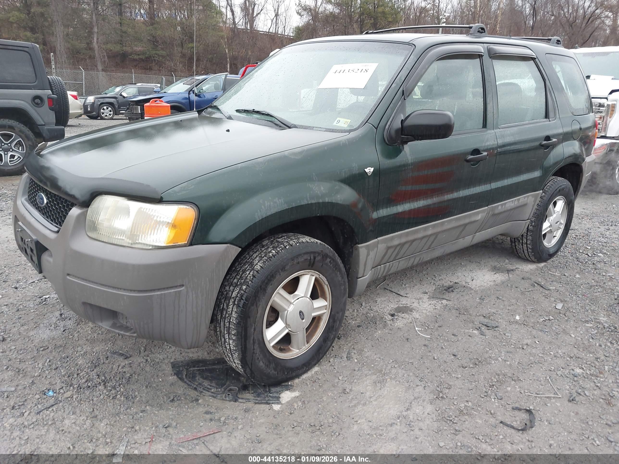 FORD ESCAPE image 2