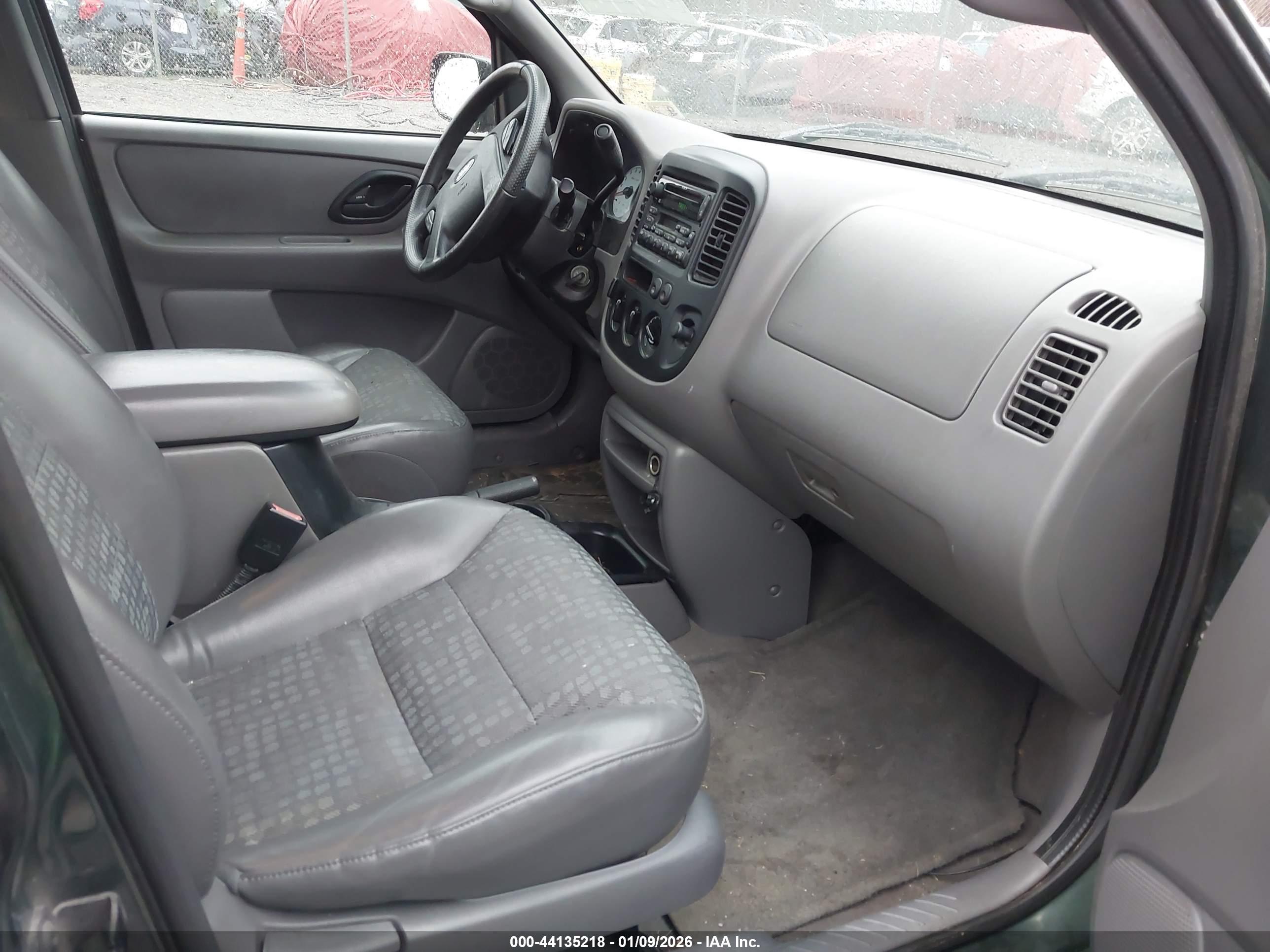 FORD ESCAPE image 5
