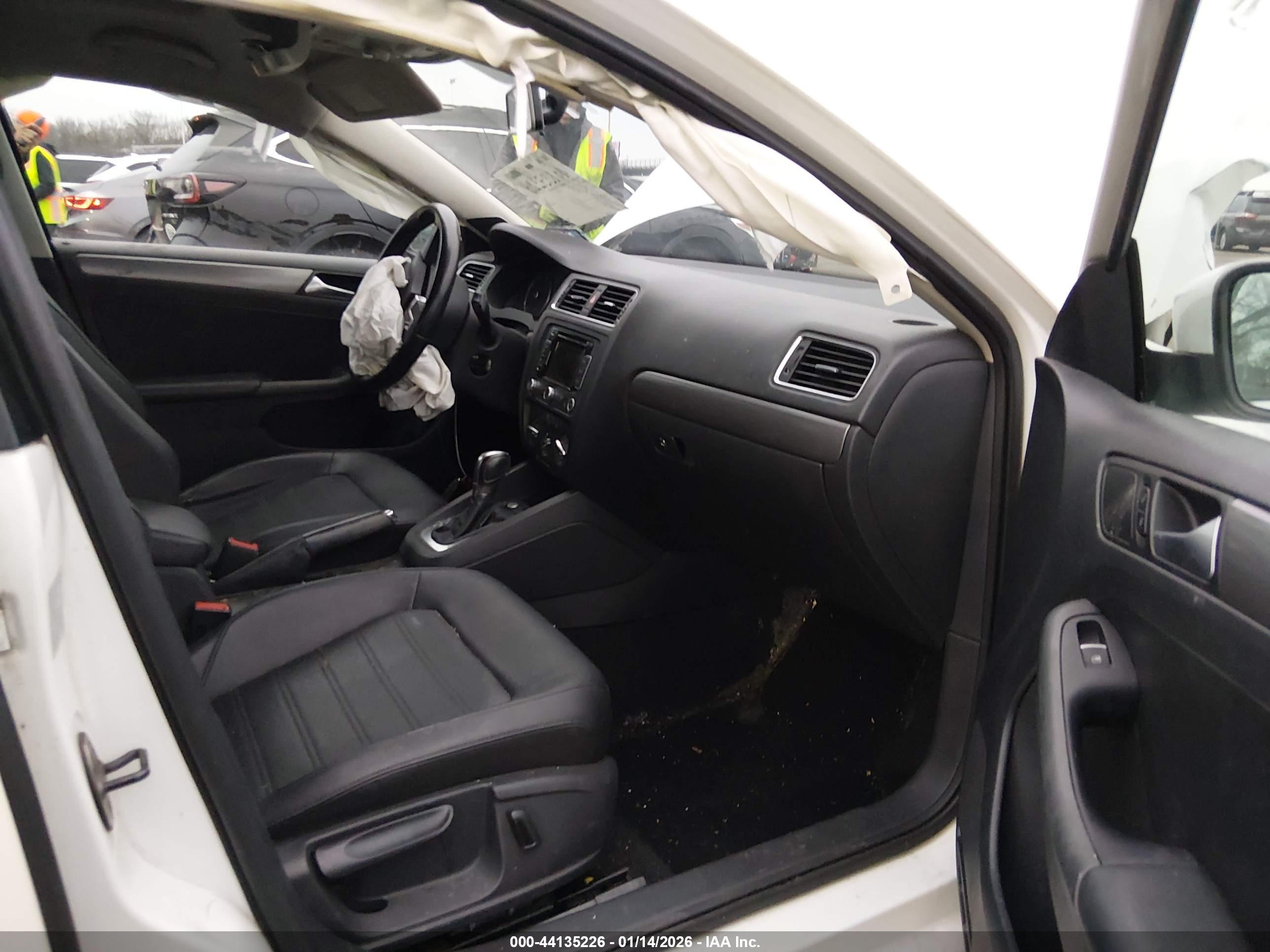 VOLKSWAGEN JETTA image 5
