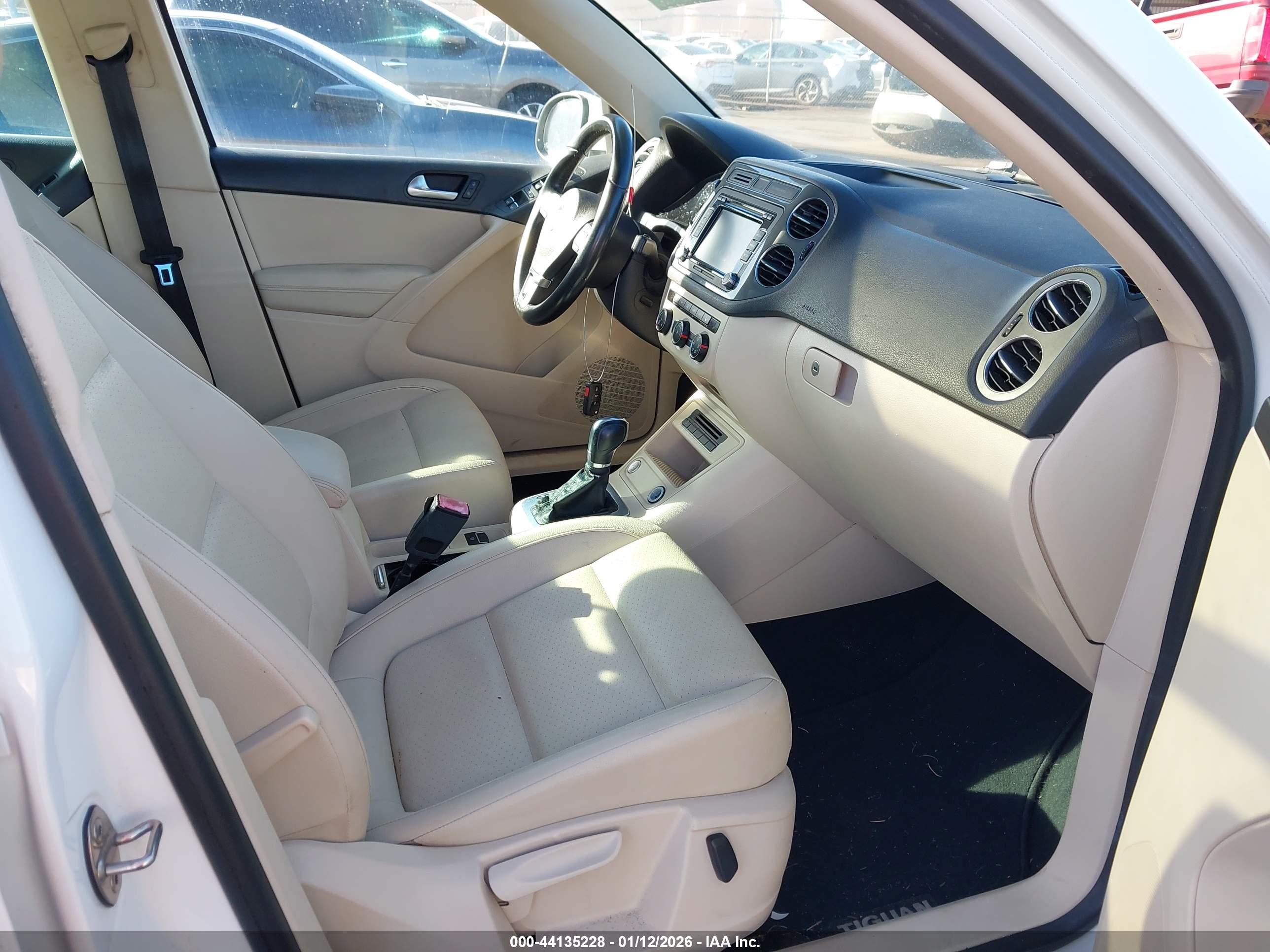 VOLKSWAGEN TIGUAN image 5