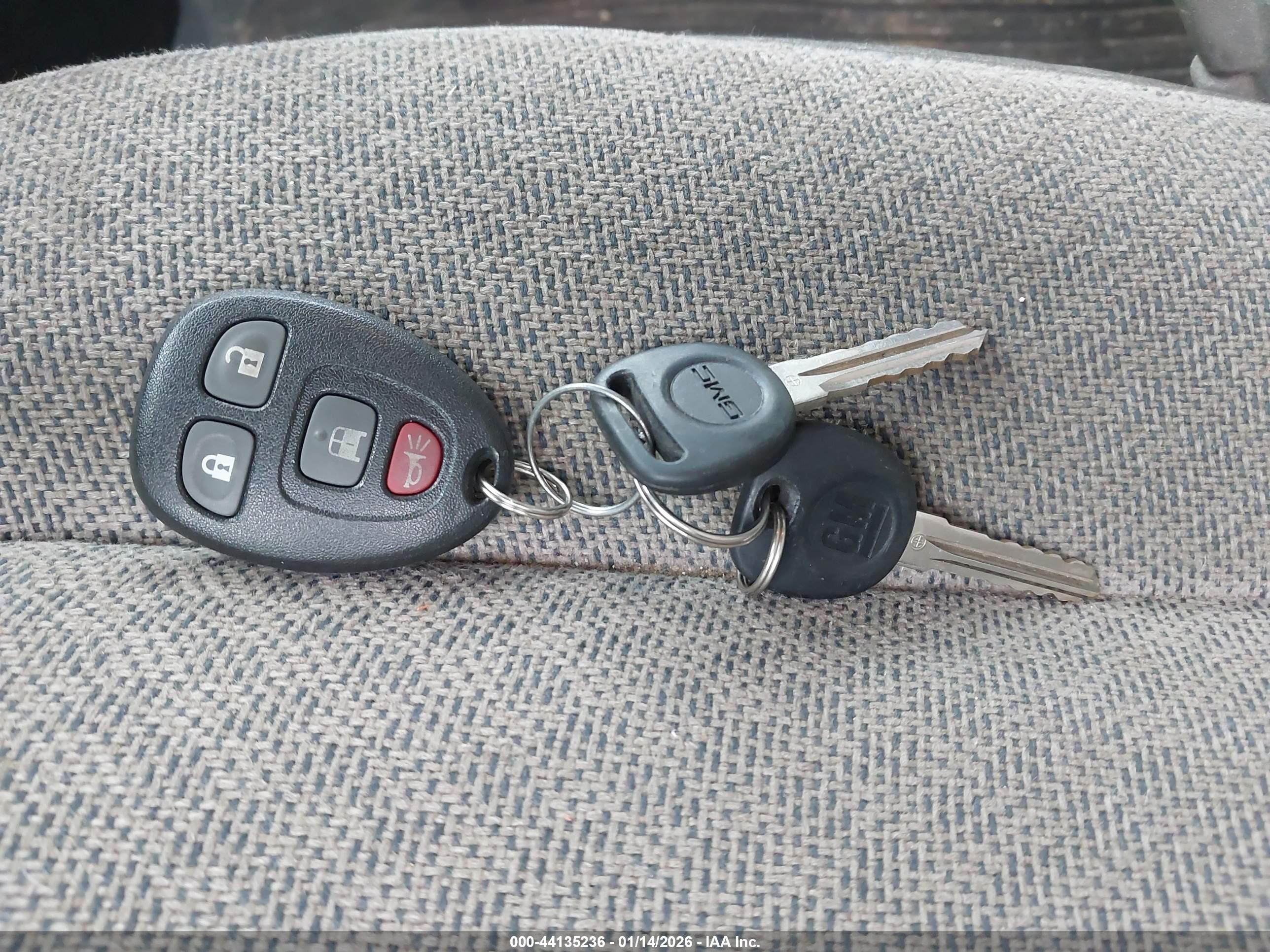 GMC SAVANA image 11