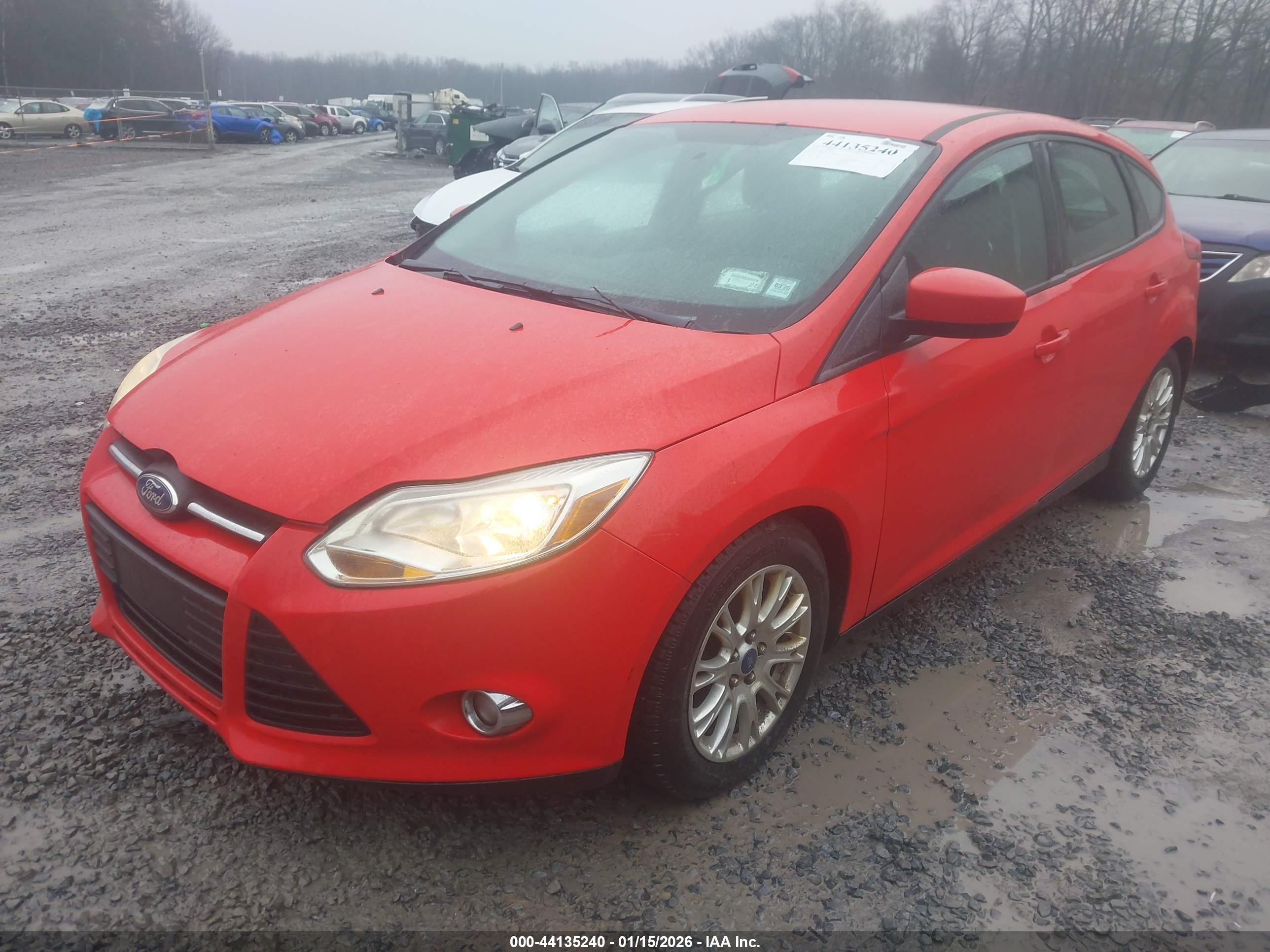 FORD FOCUS image 2