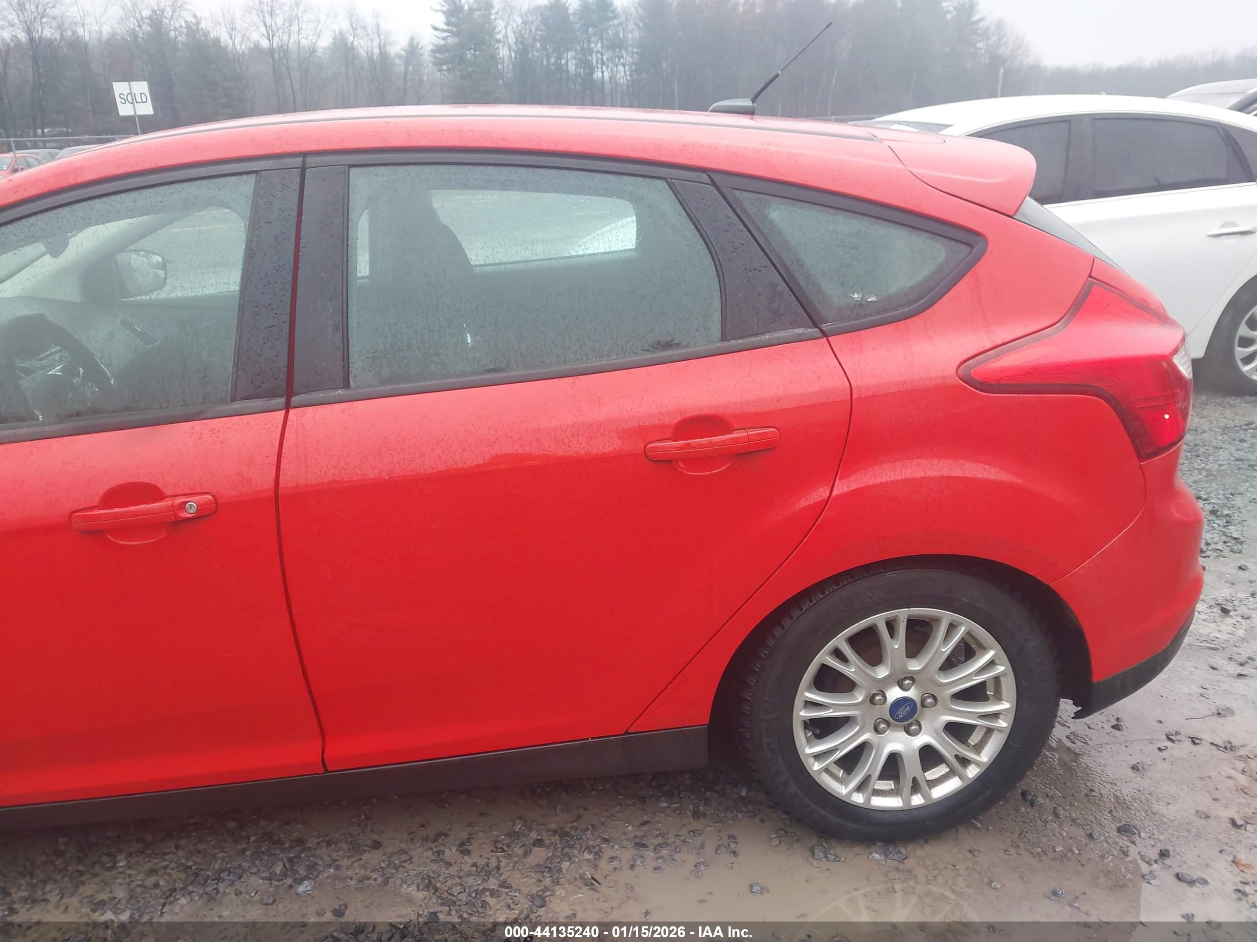 FORD FOCUS image 6