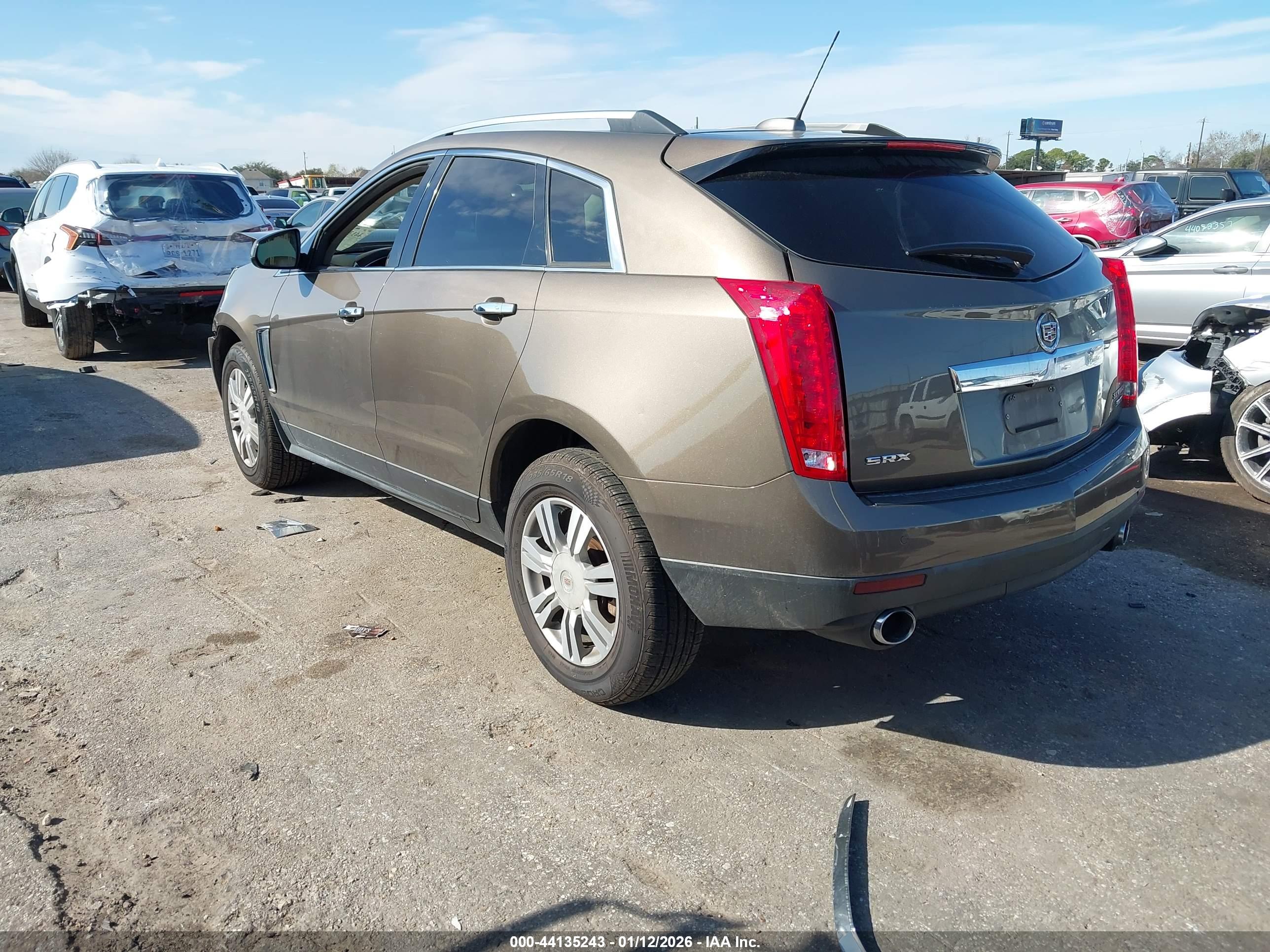 CADILLAC SRX image 3