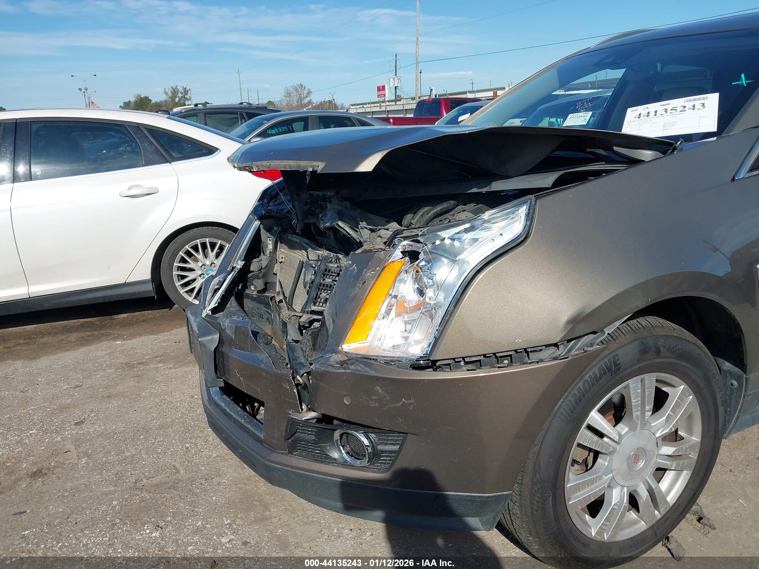 CADILLAC SRX image 6