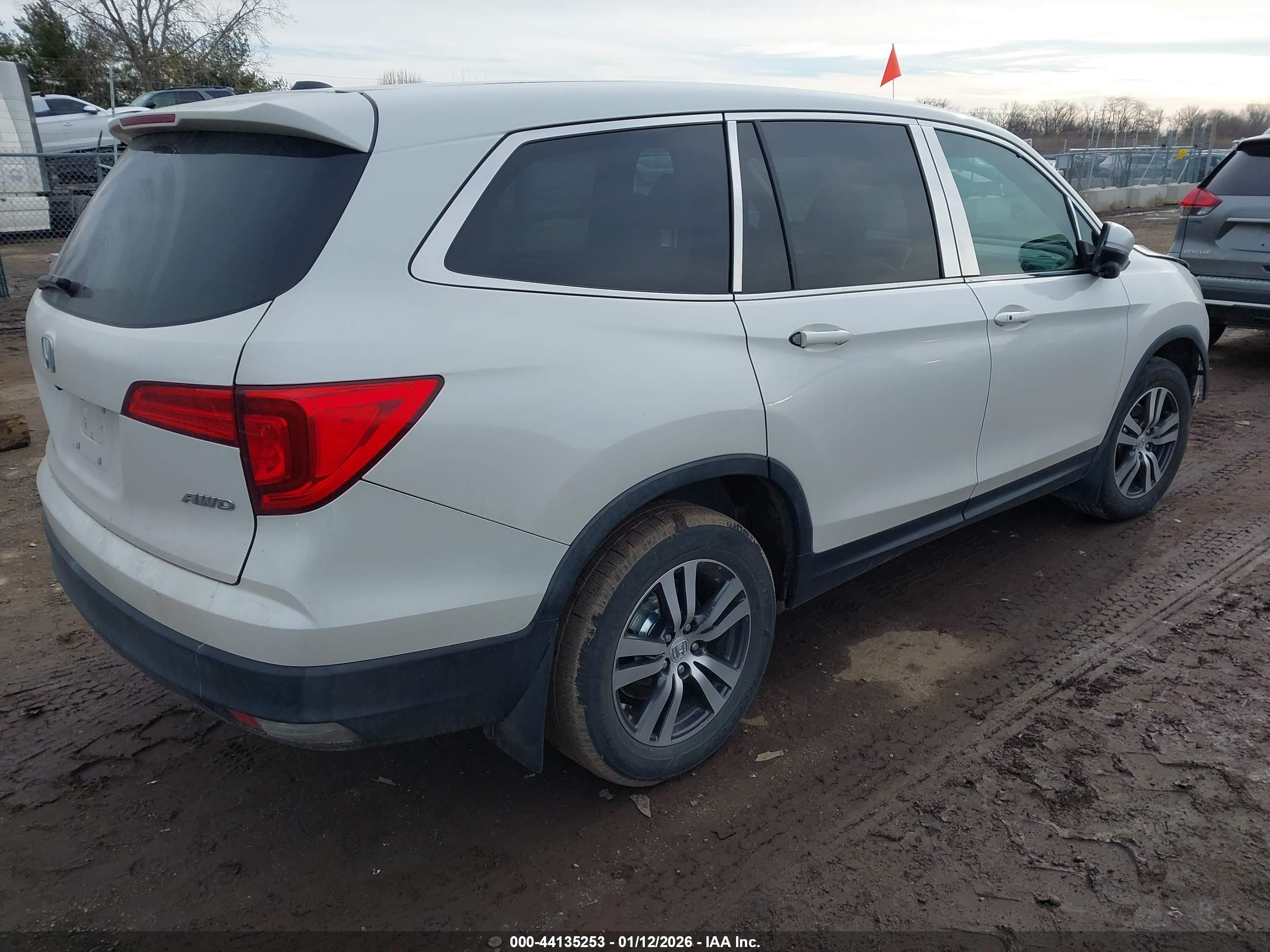 HONDA PILOT image 4