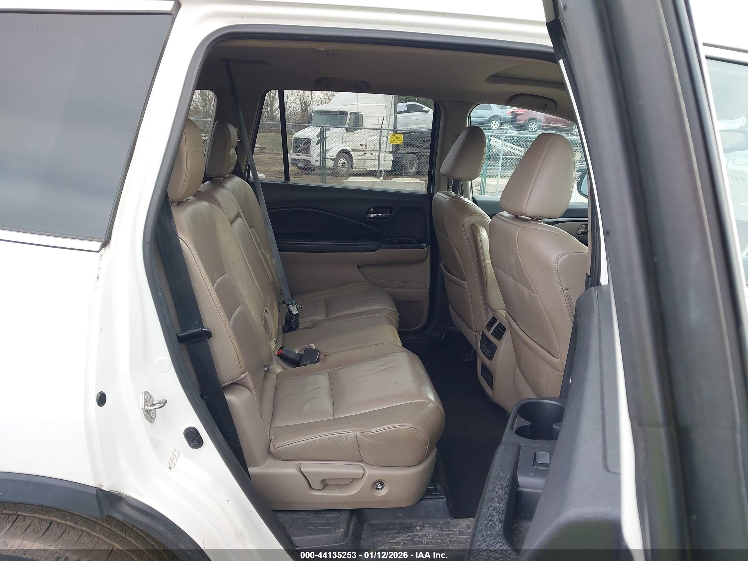 HONDA PILOT image 8