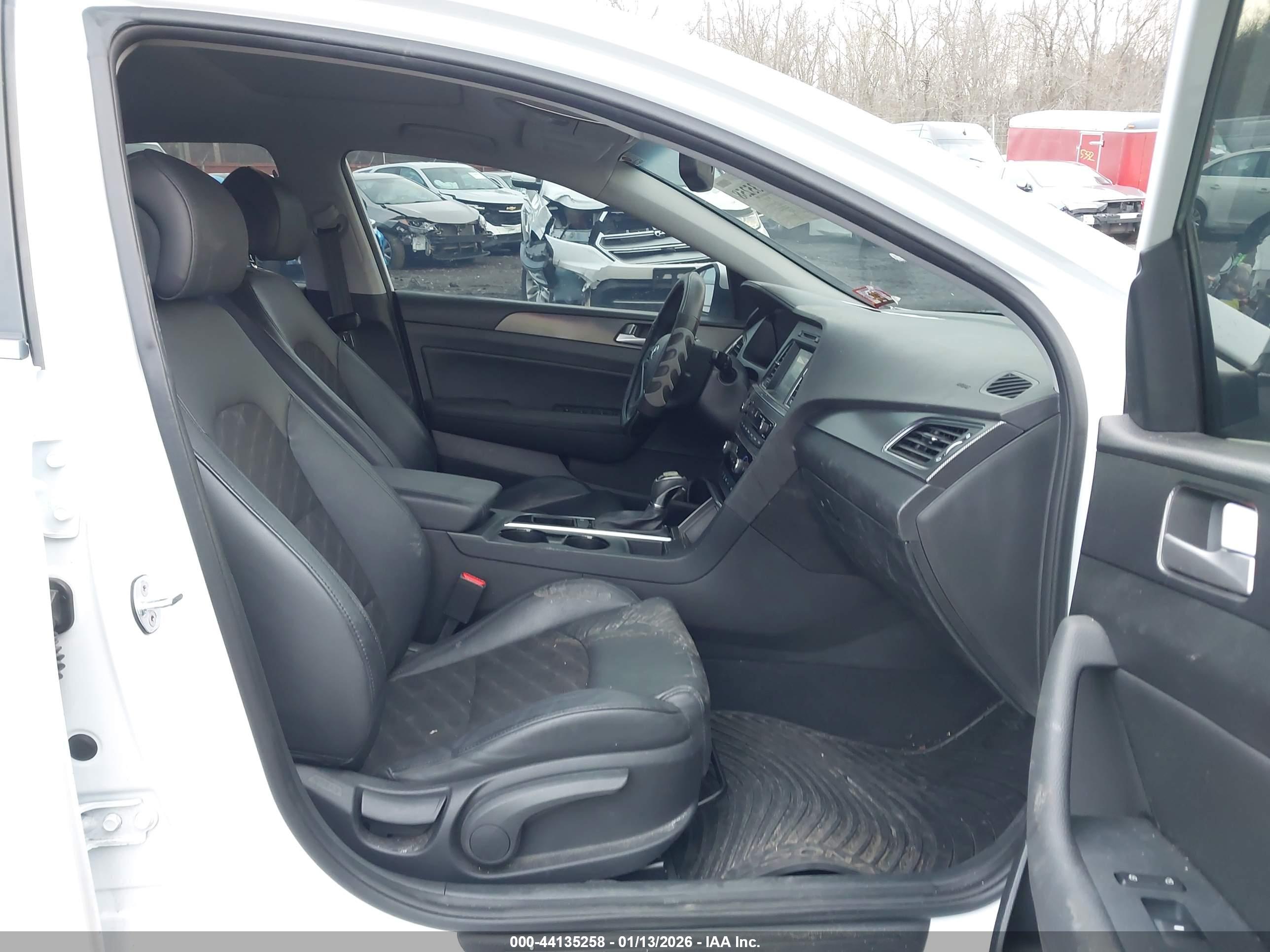 HYUNDAI SONATA image 5