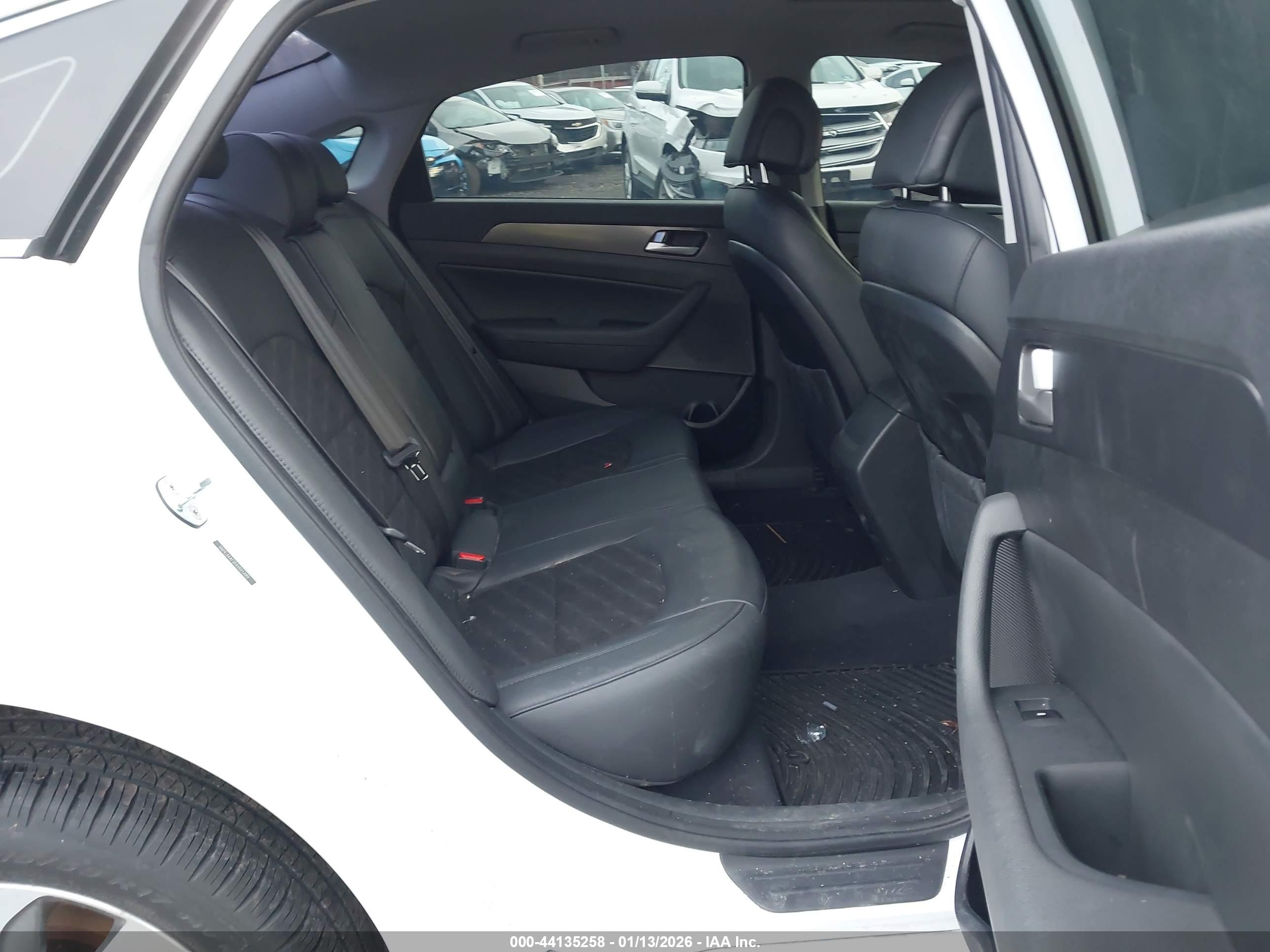 HYUNDAI SONATA image 8