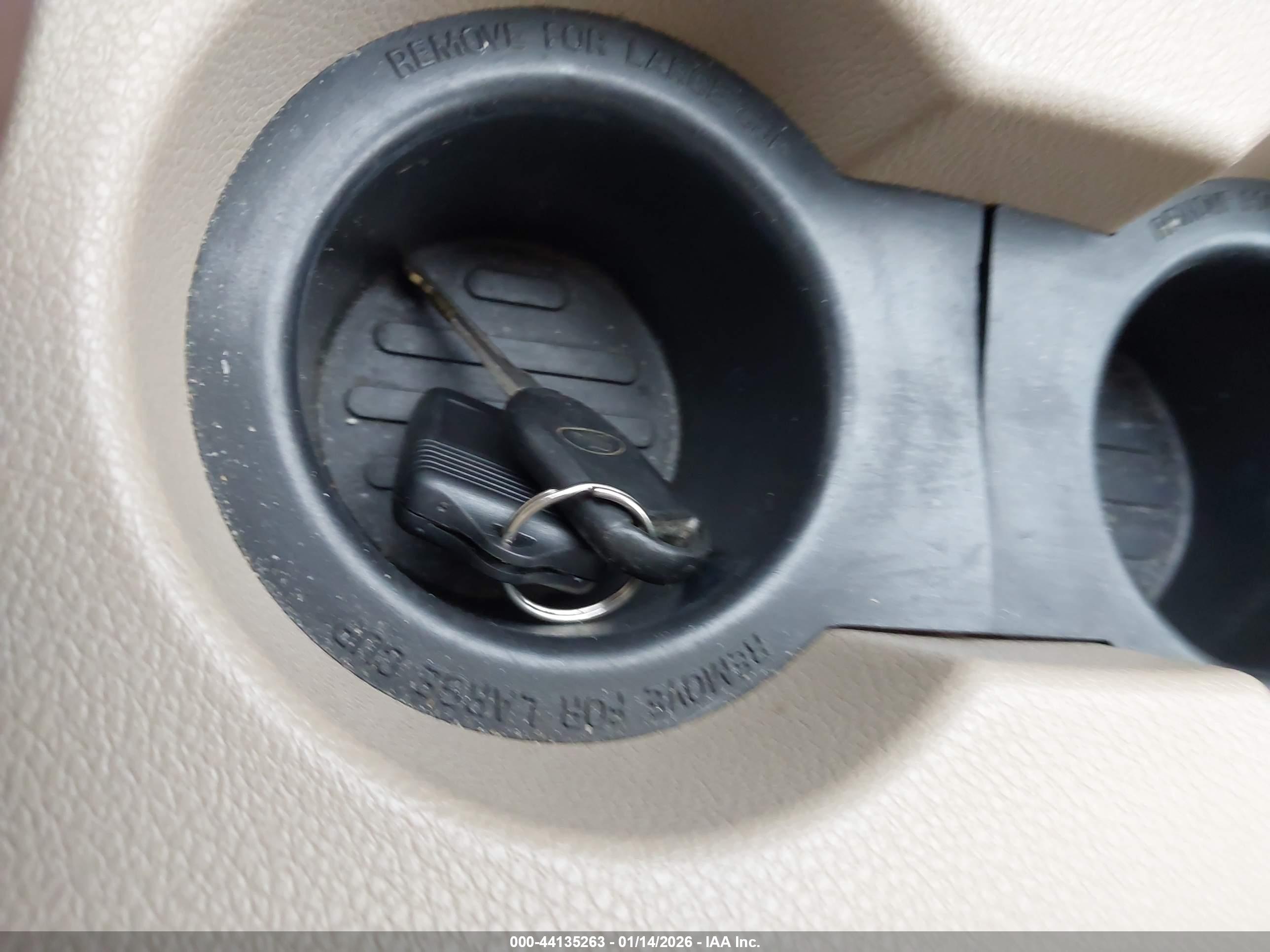FORD EXPEDITION image 11