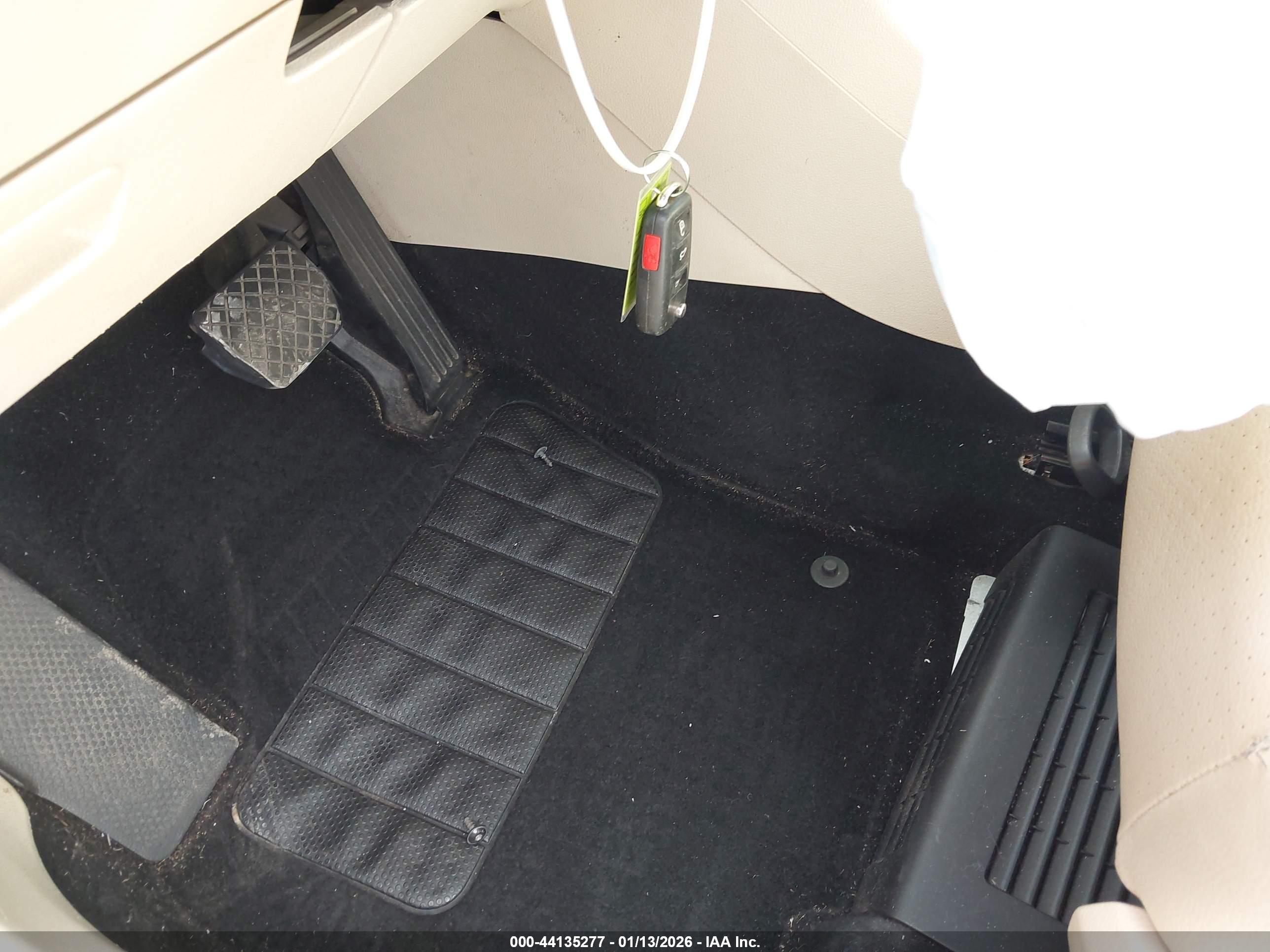 VOLKSWAGEN TIGUAN image 11