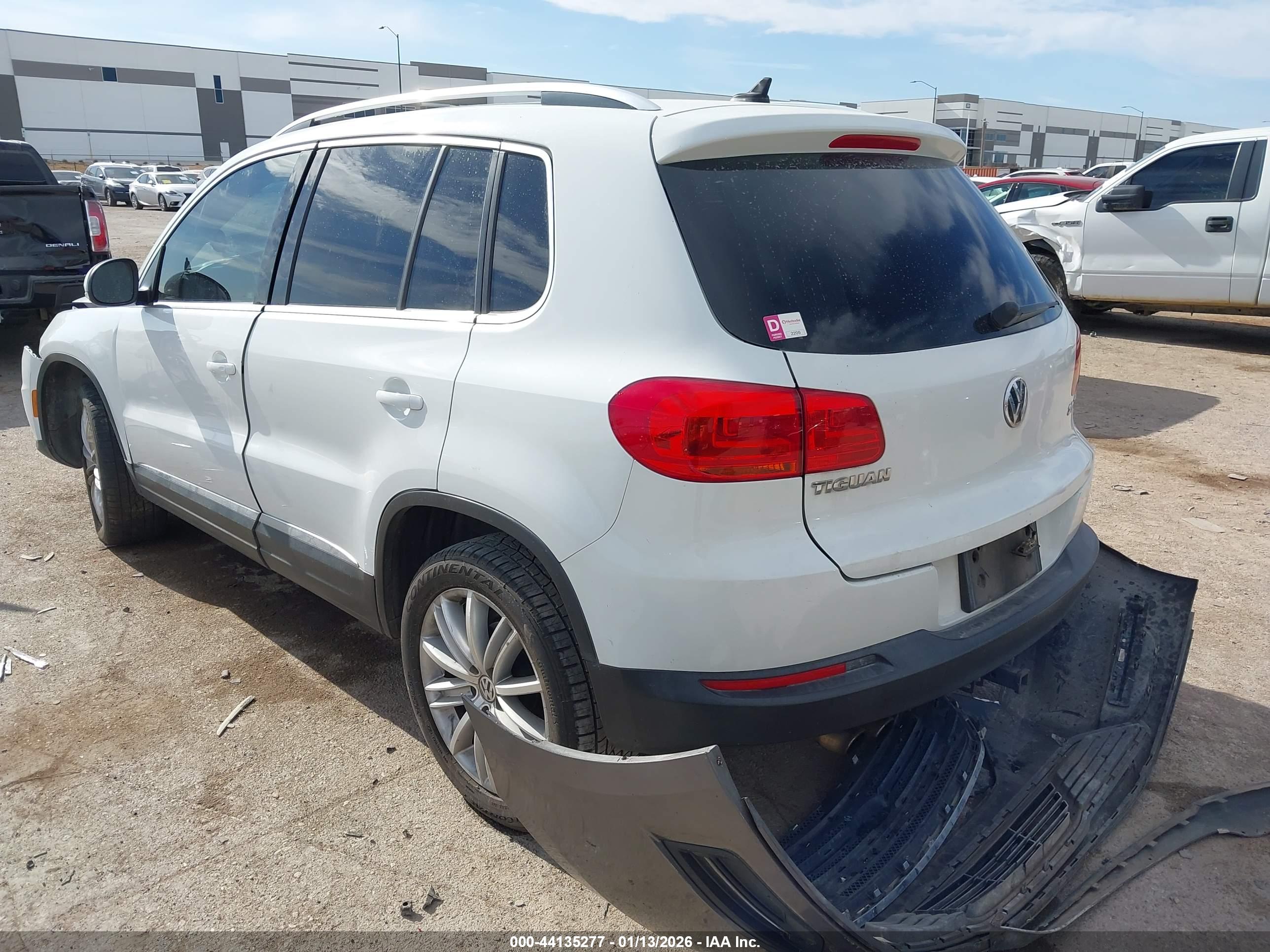 VOLKSWAGEN TIGUAN image 3
