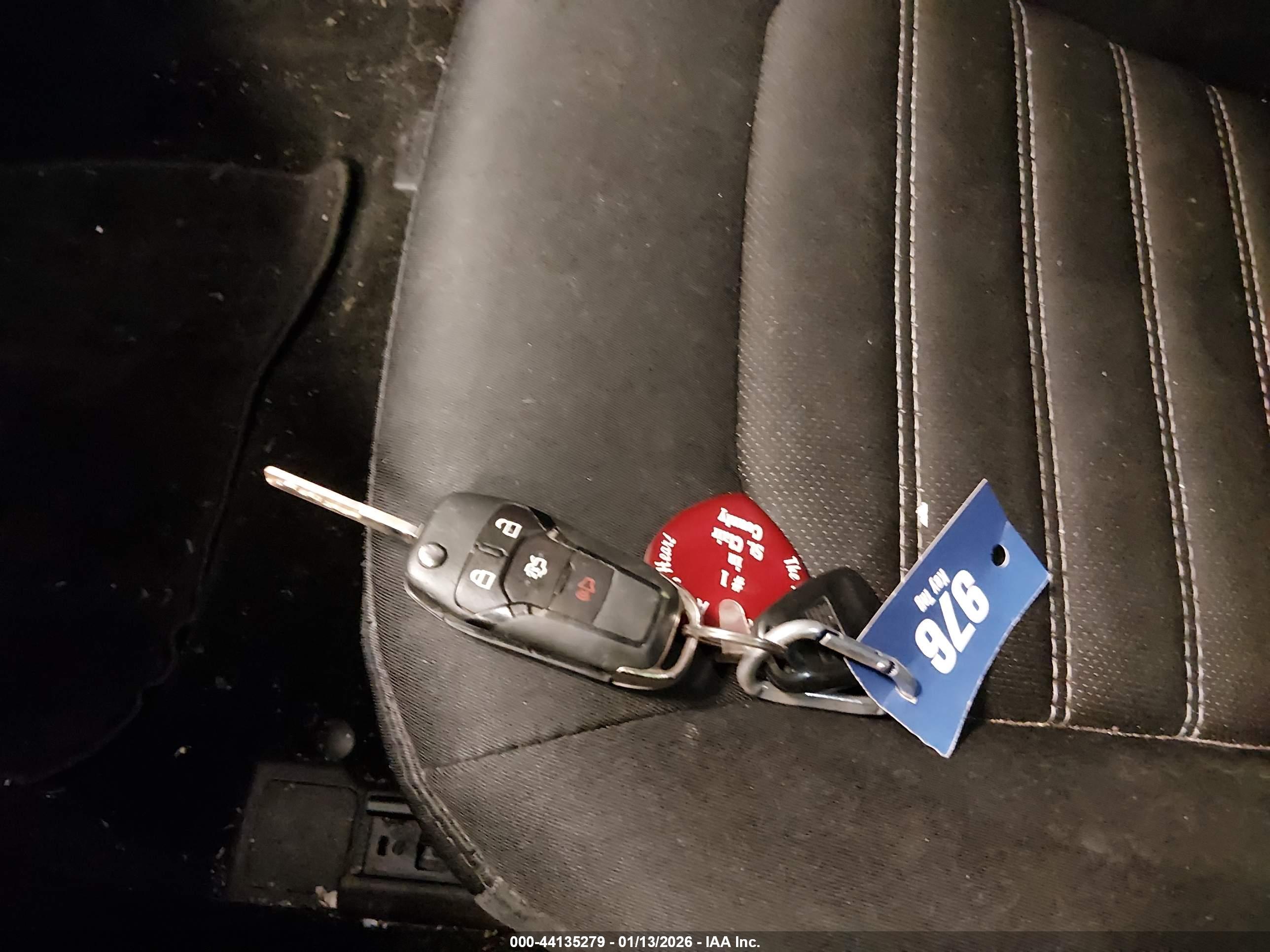 FORD FUSION image 11