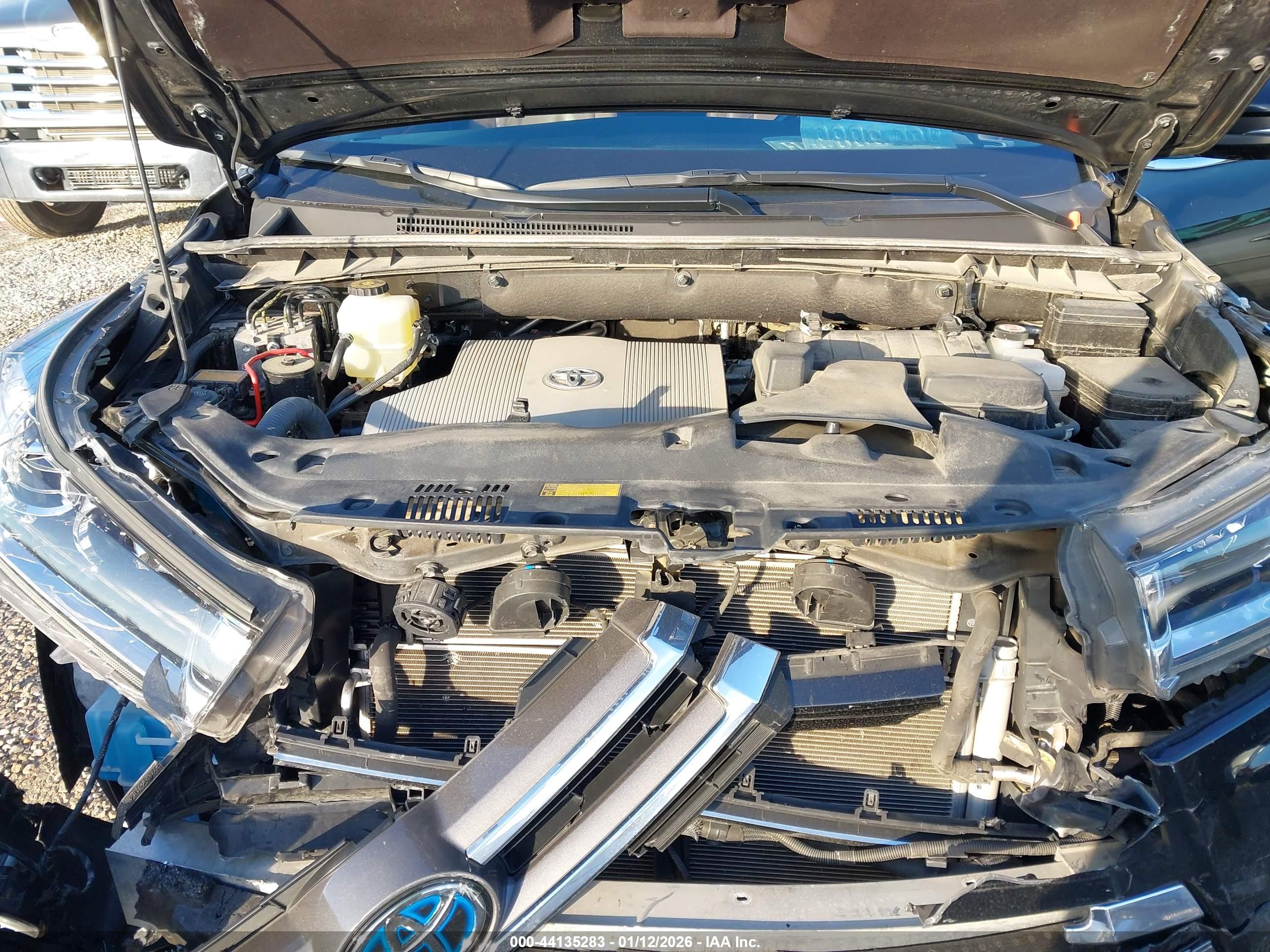 TOYOTA HIGHLANDER image 10
