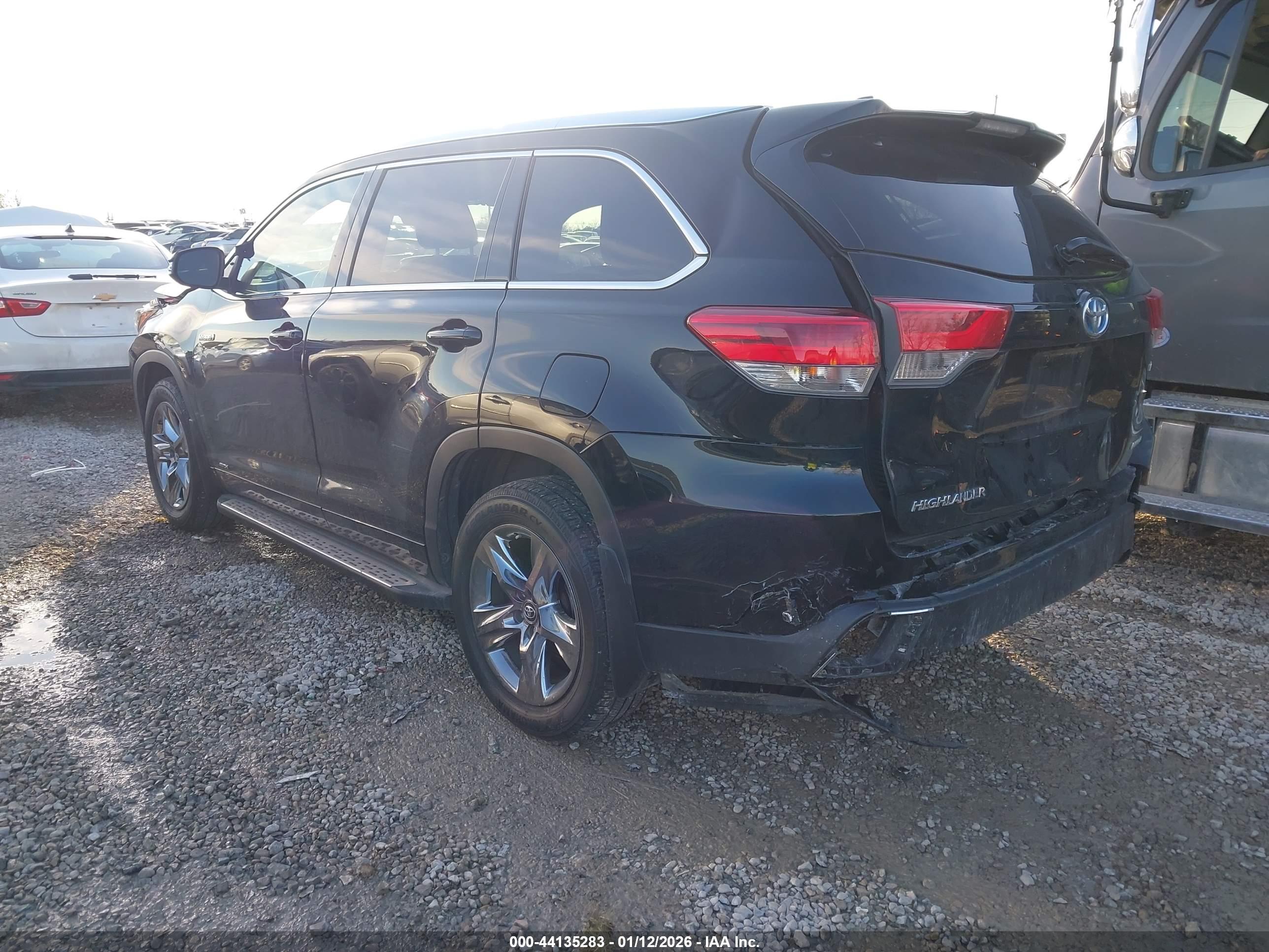 TOYOTA HIGHLANDER image 3