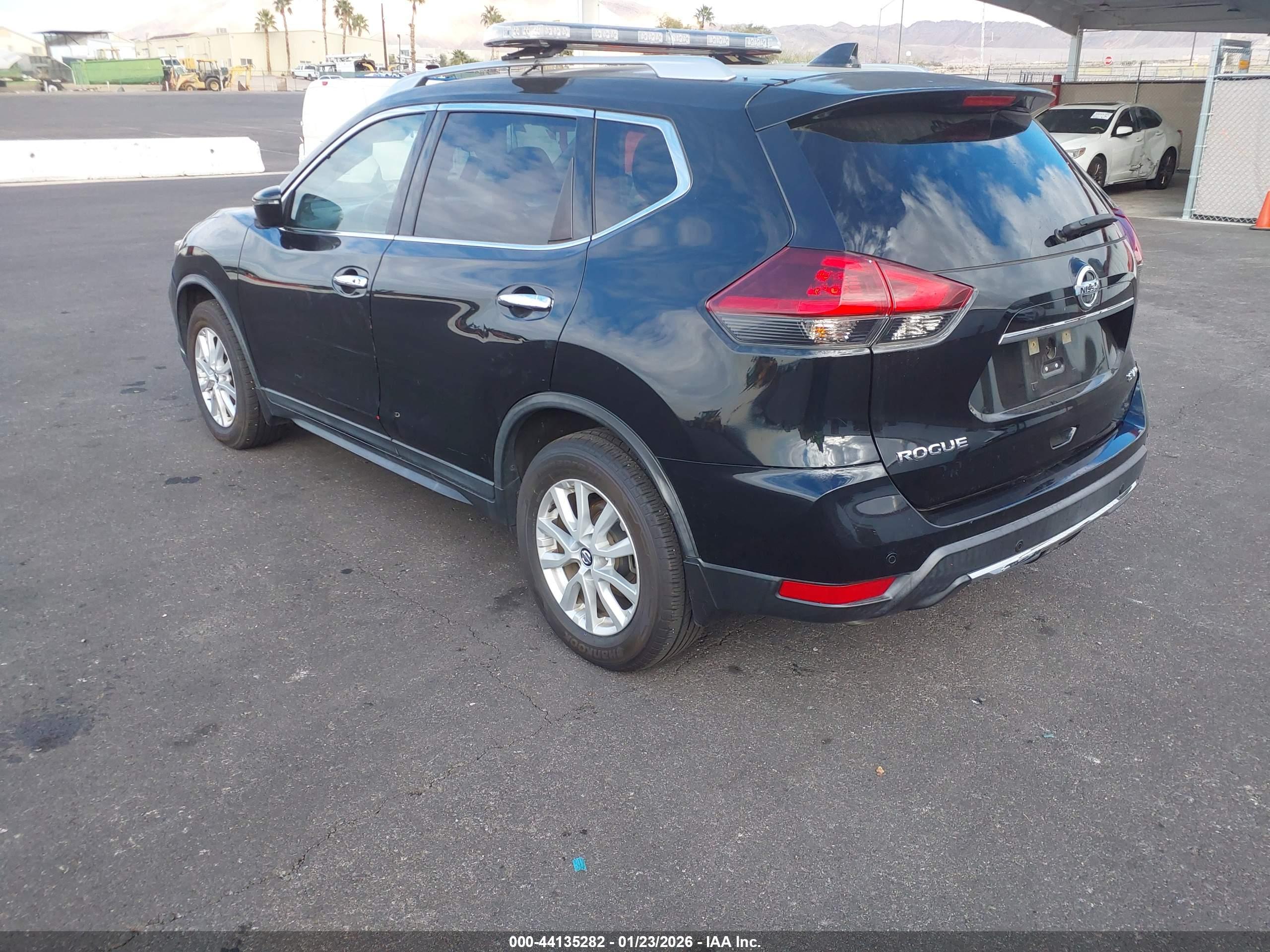 NISSAN ROGUE image 3