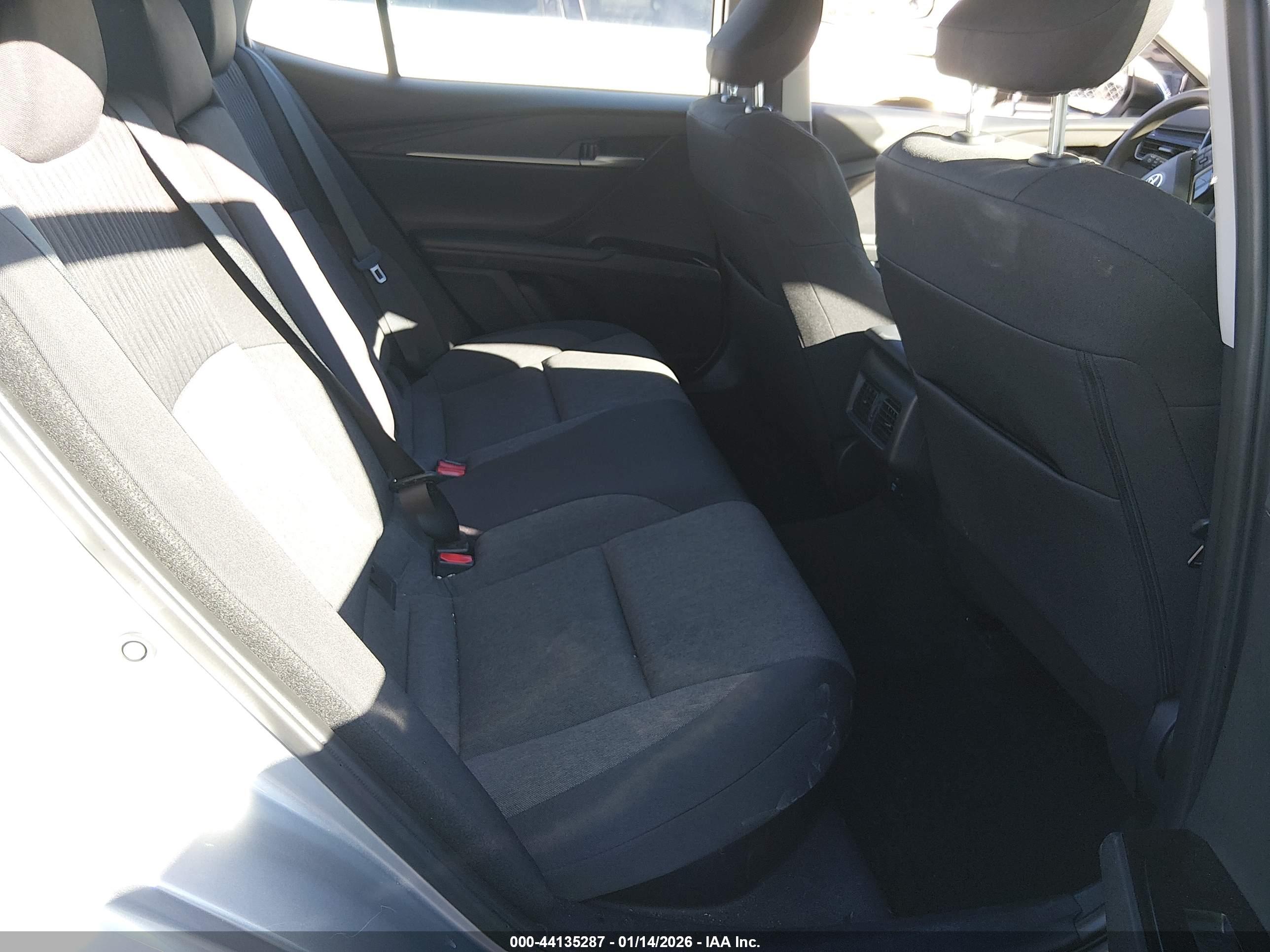 TOYOTA CAMRY image 8