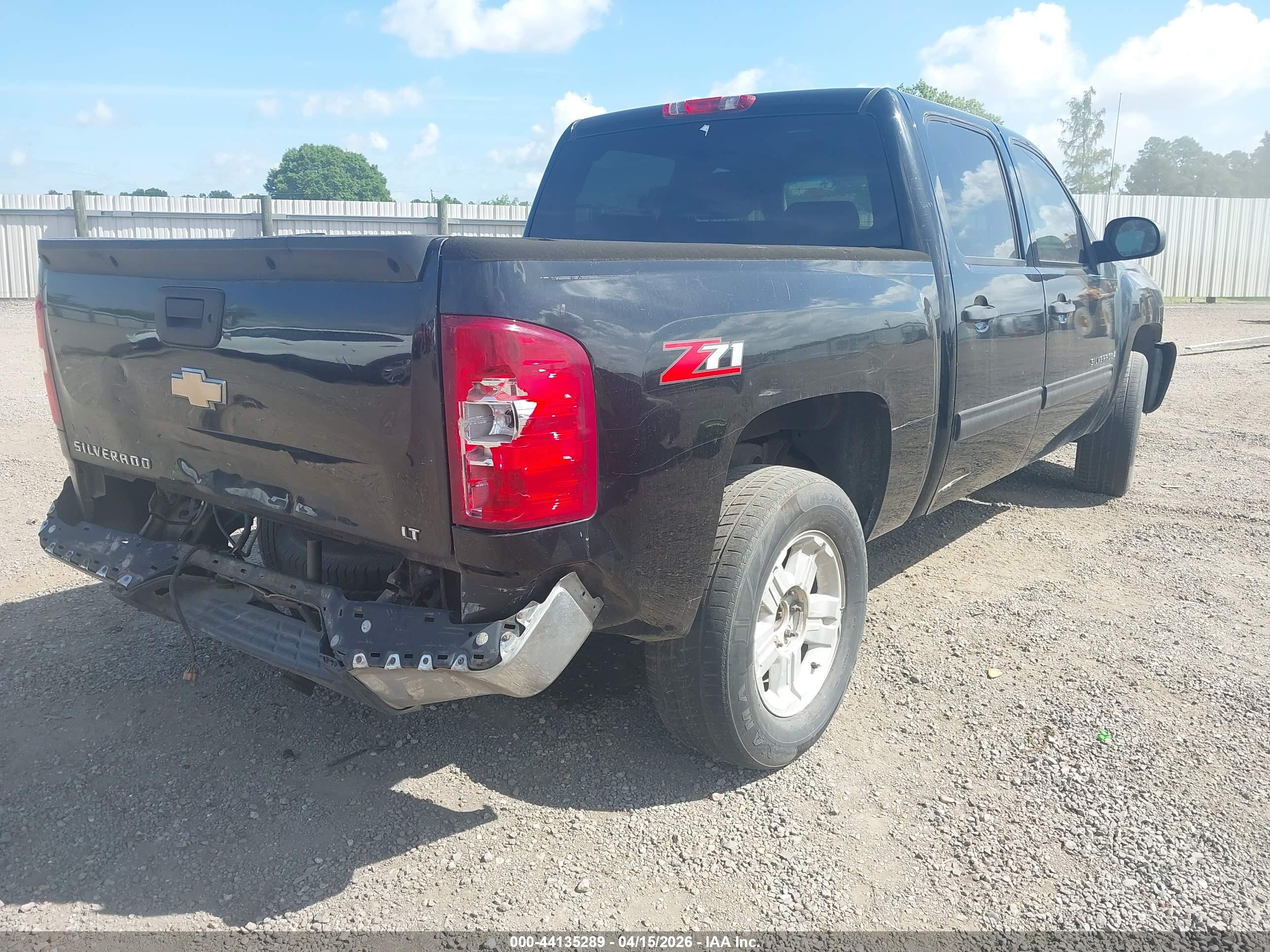 CHEVROLET SILVERADO image 4