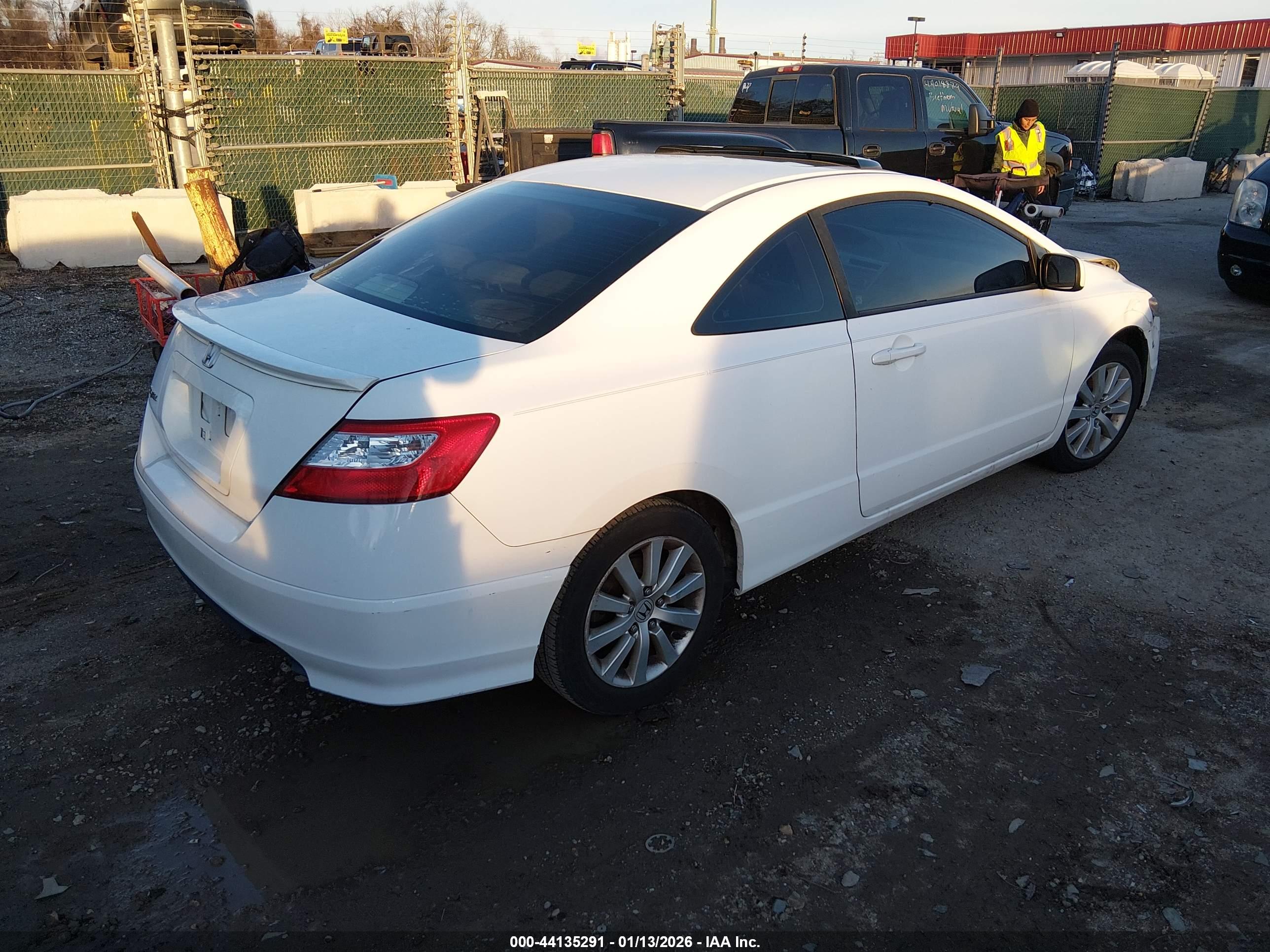 HONDA CIVIC image 4