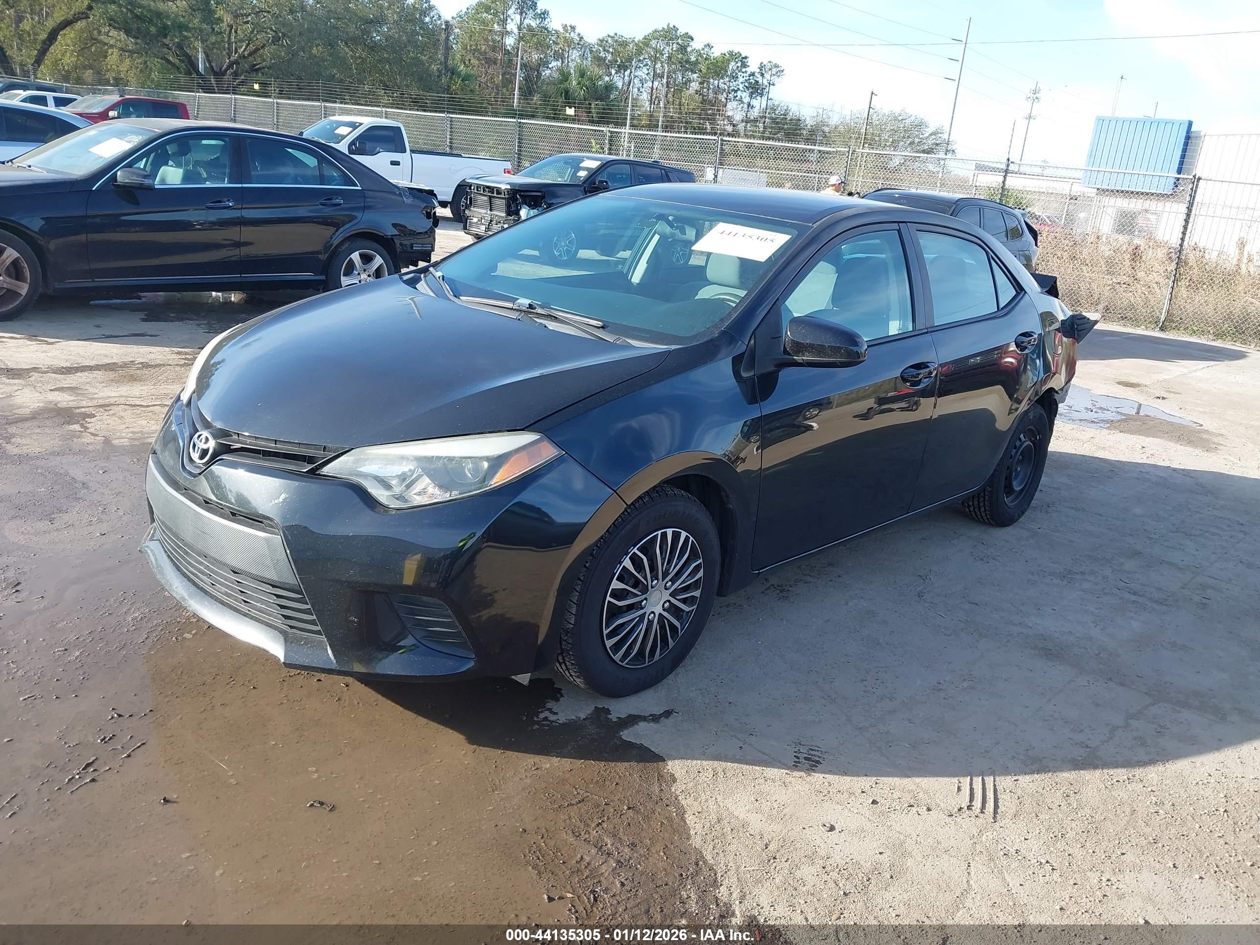 TOYOTA COROLLA image 2