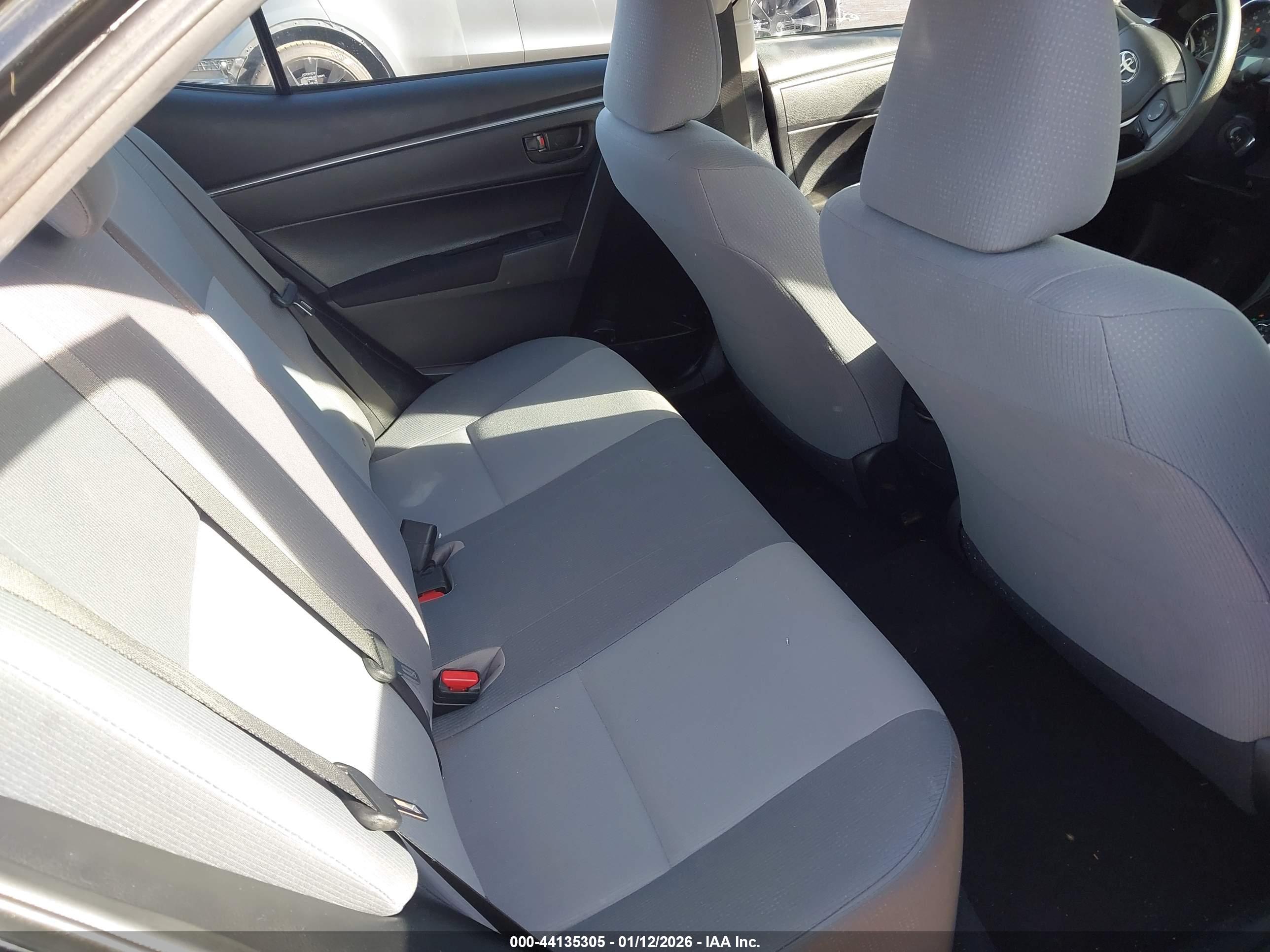TOYOTA COROLLA image 8