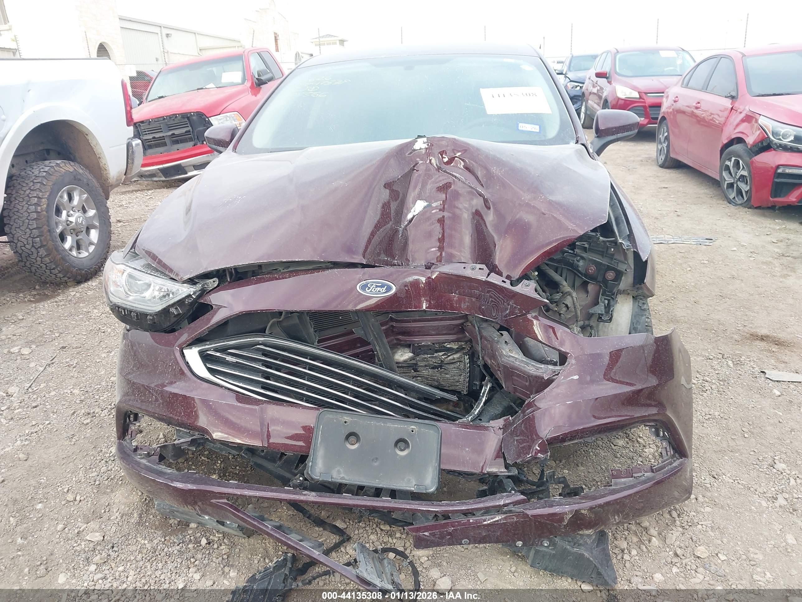 FORD FUSION image 6