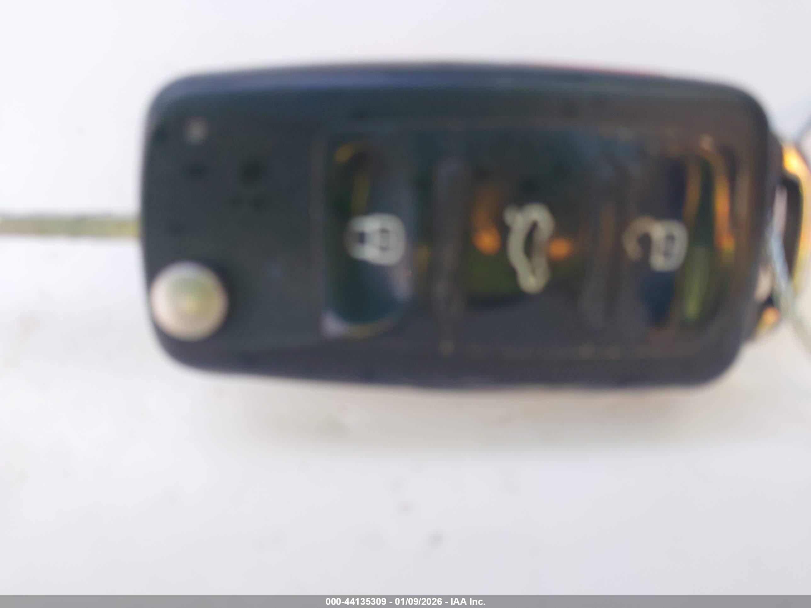 VOLKSWAGEN PASSAT image 11
