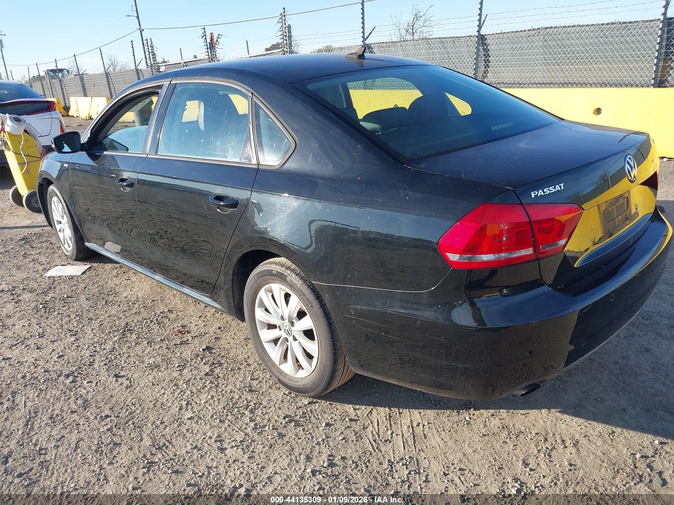 VOLKSWAGEN PASSAT image 3