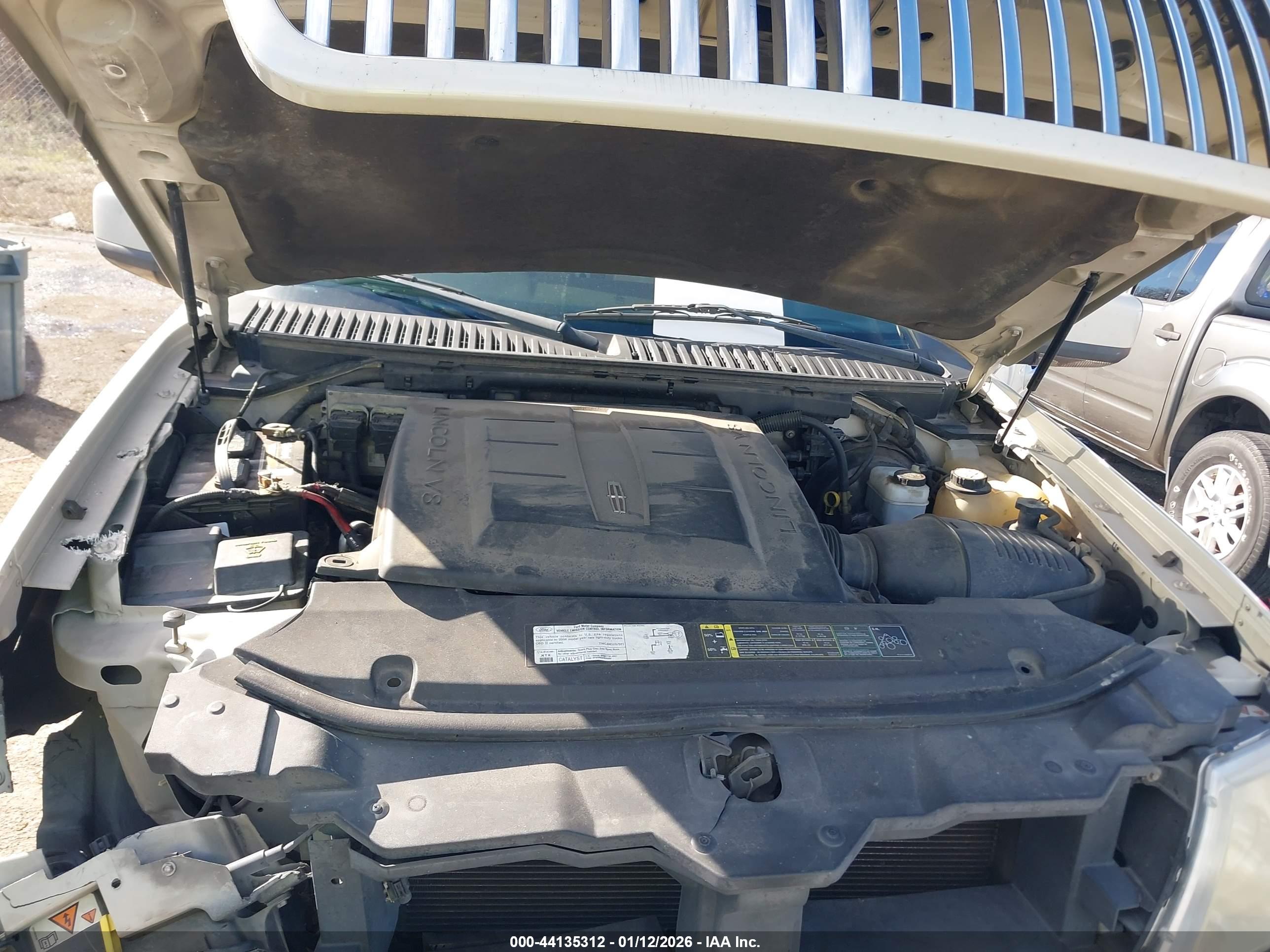 LINCOLN NAVIGATOR image 10