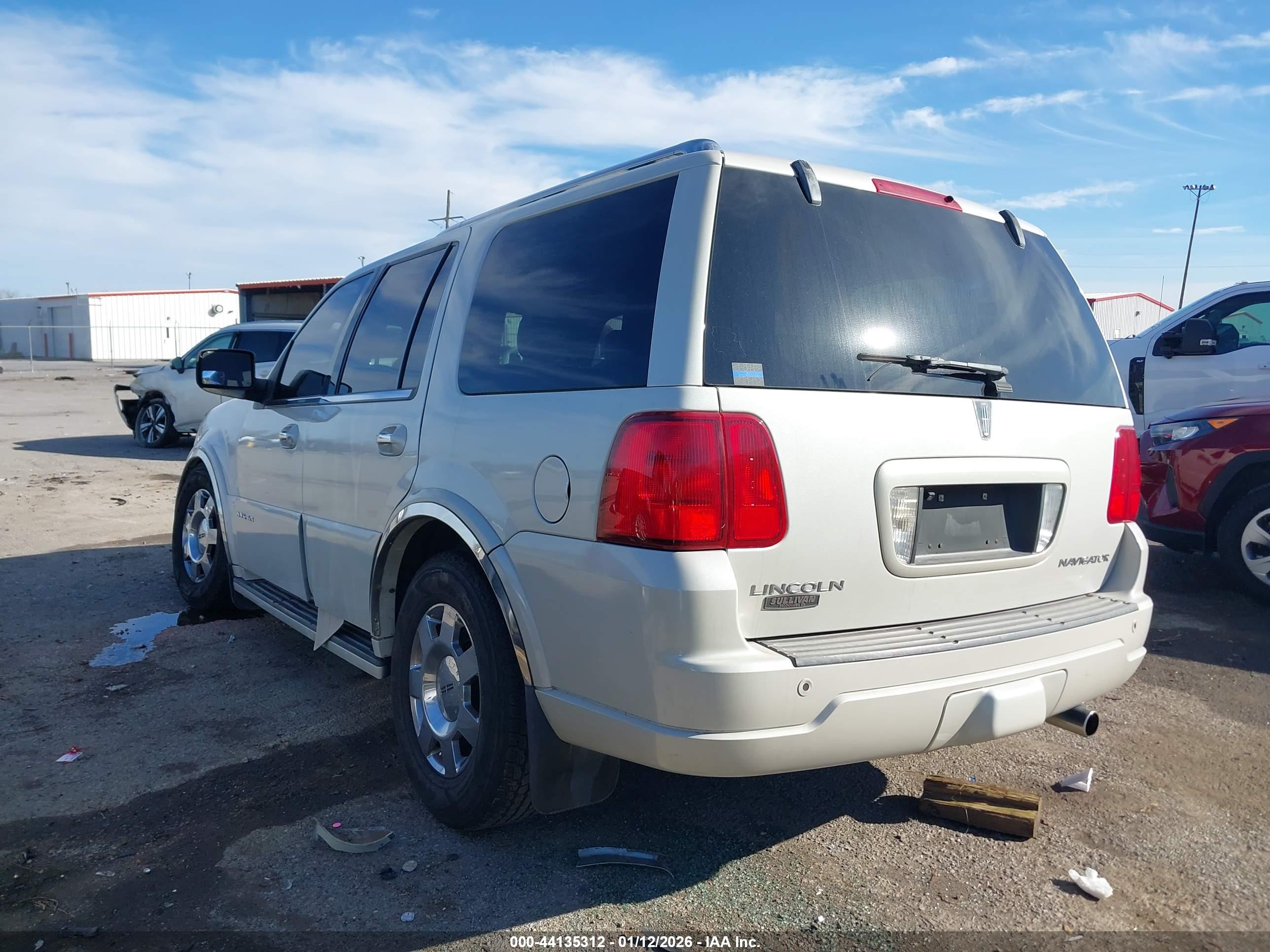 LINCOLN NAVIGATOR image 3