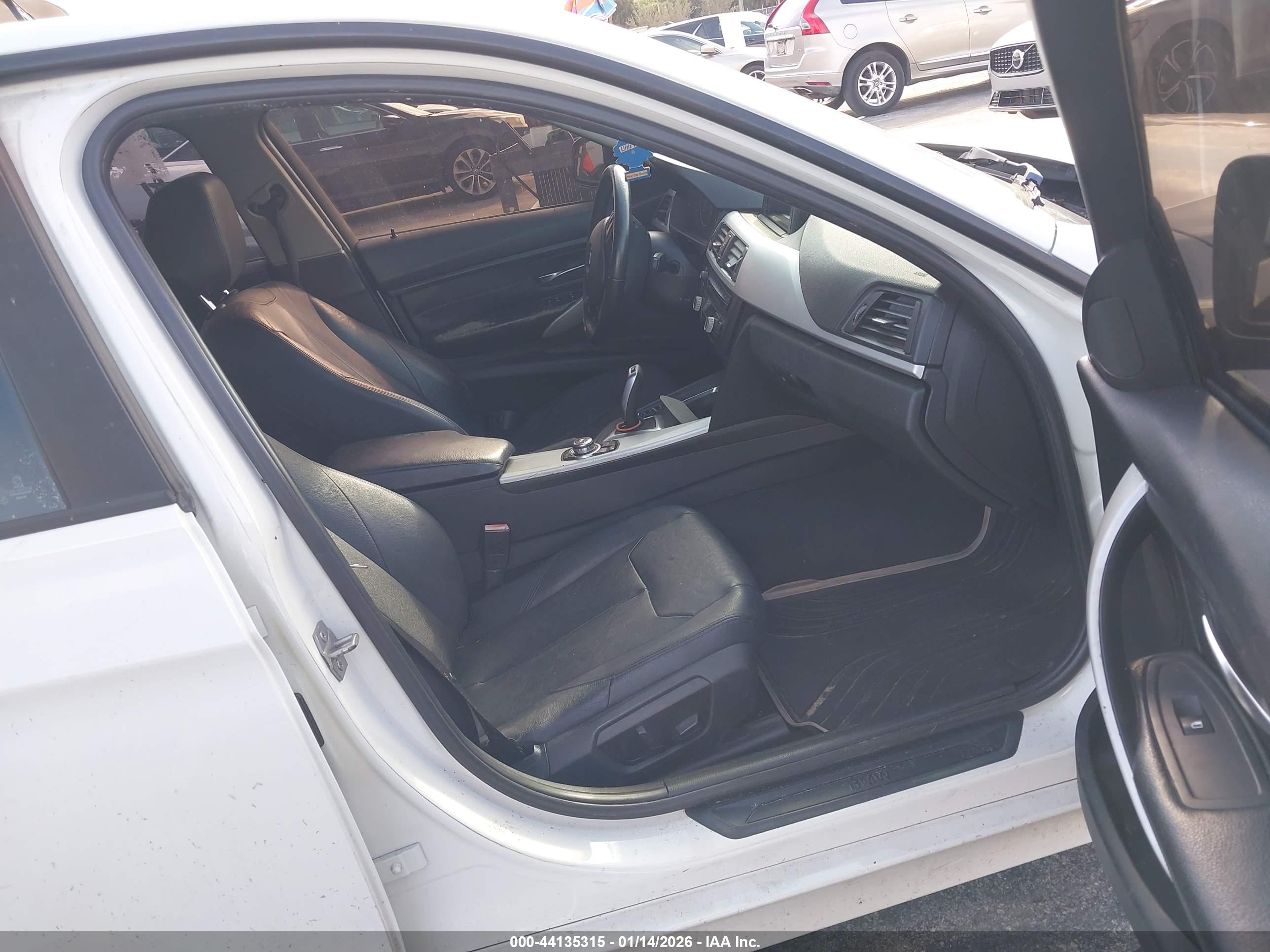 BMW 328I image 5