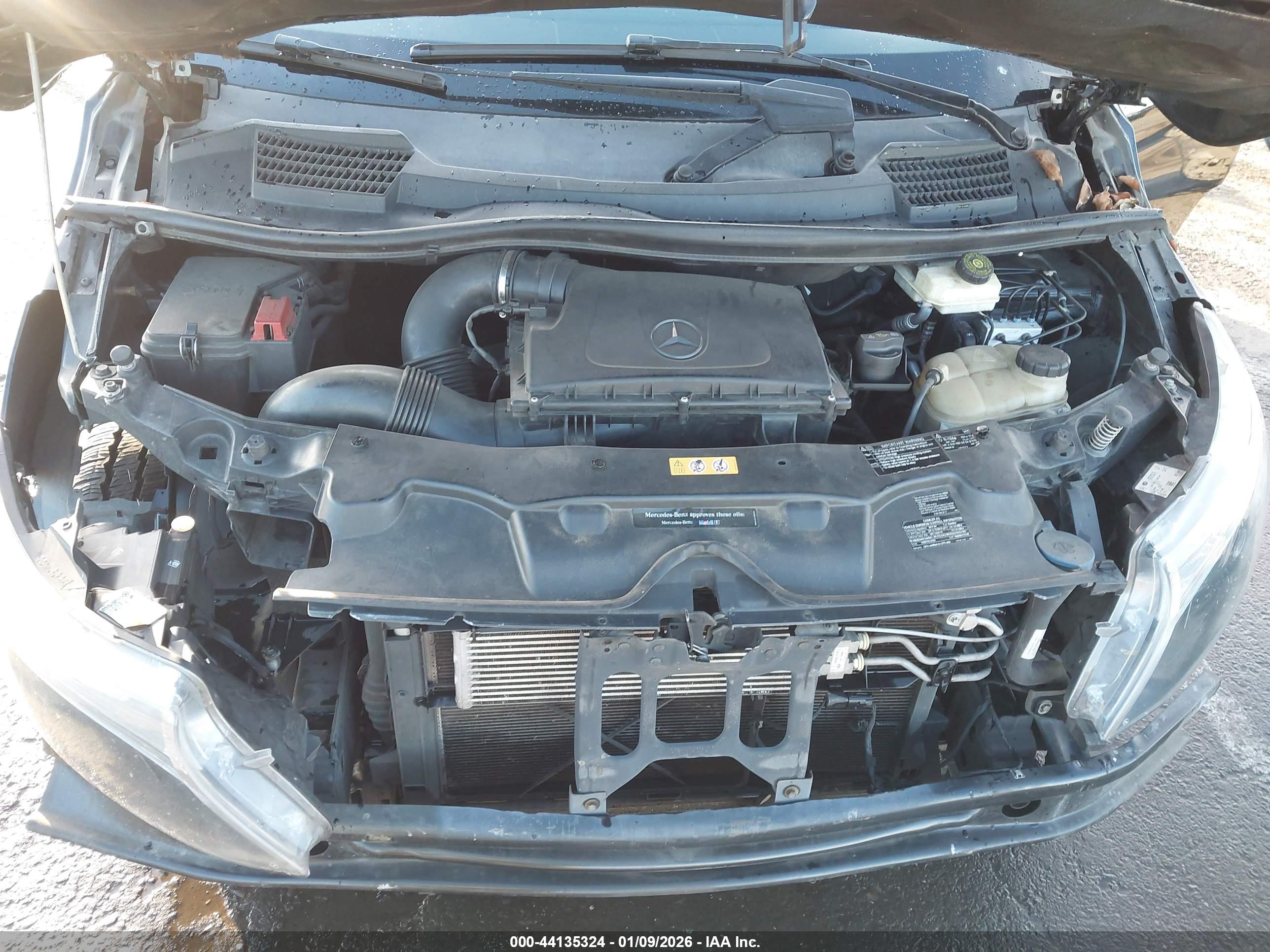 MERCEDES-BENZ METRIS image 10