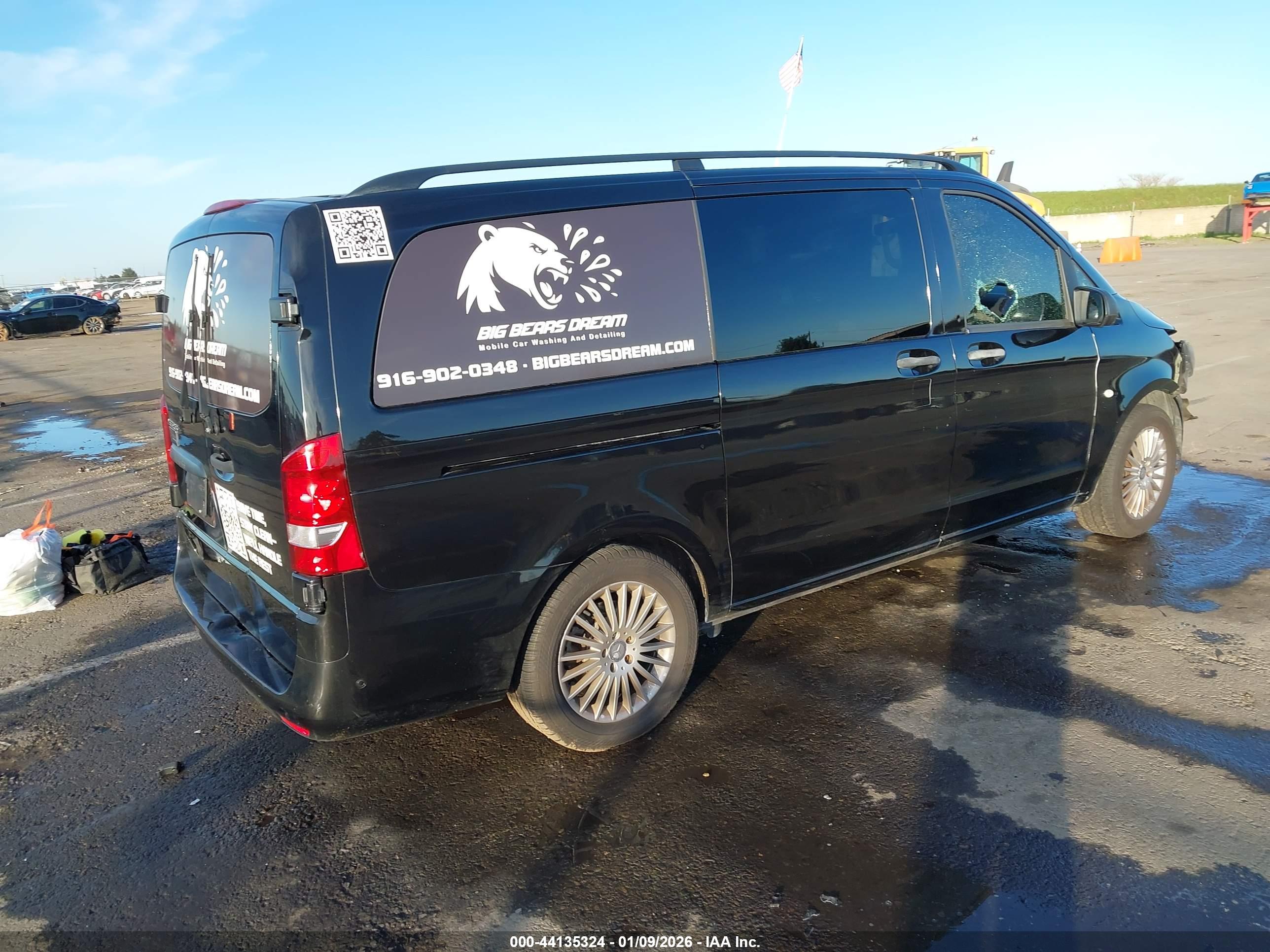 MERCEDES-BENZ METRIS image 4