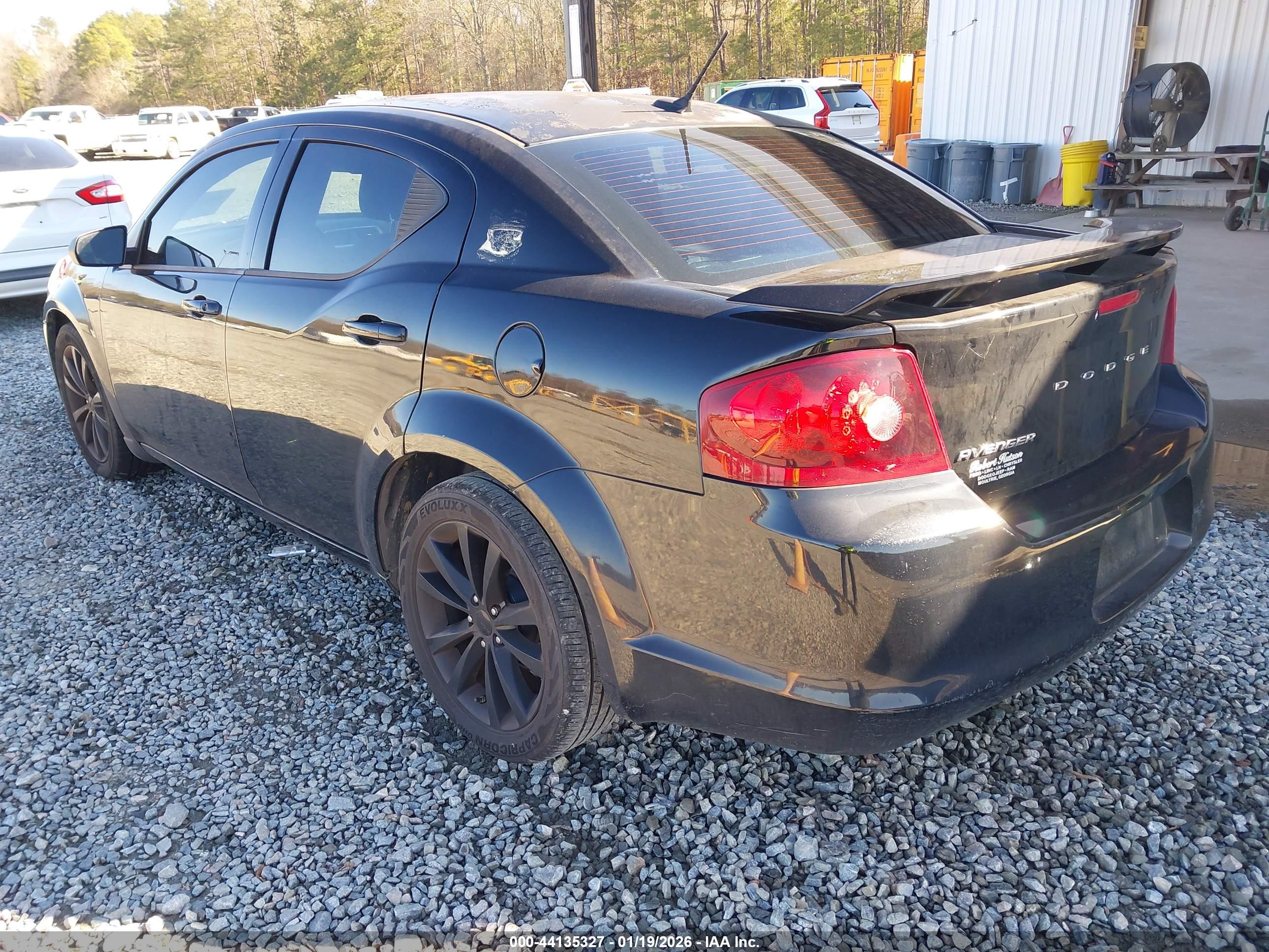 DODGE AVENGER image 3