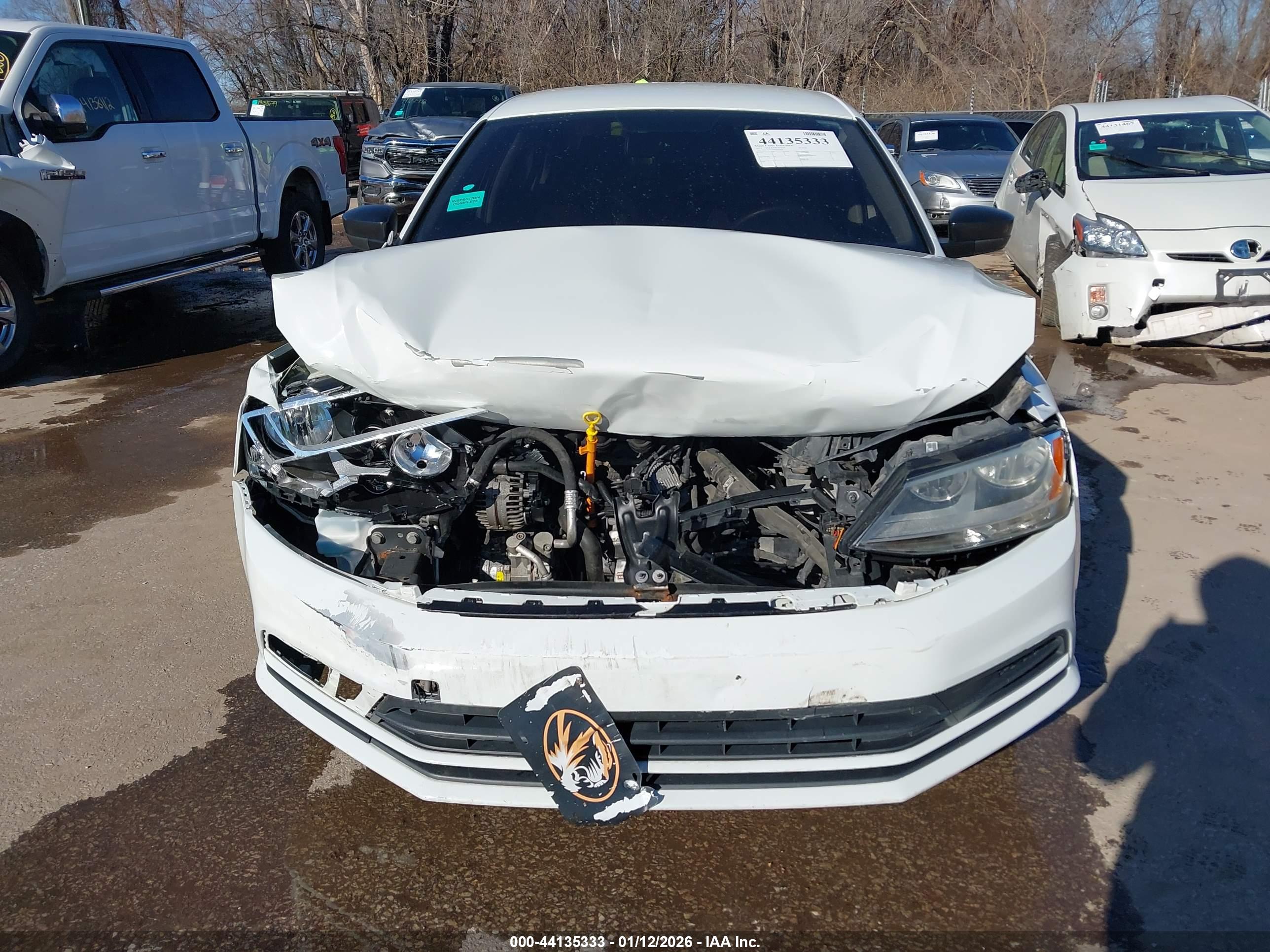 VOLKSWAGEN JETTA image 6