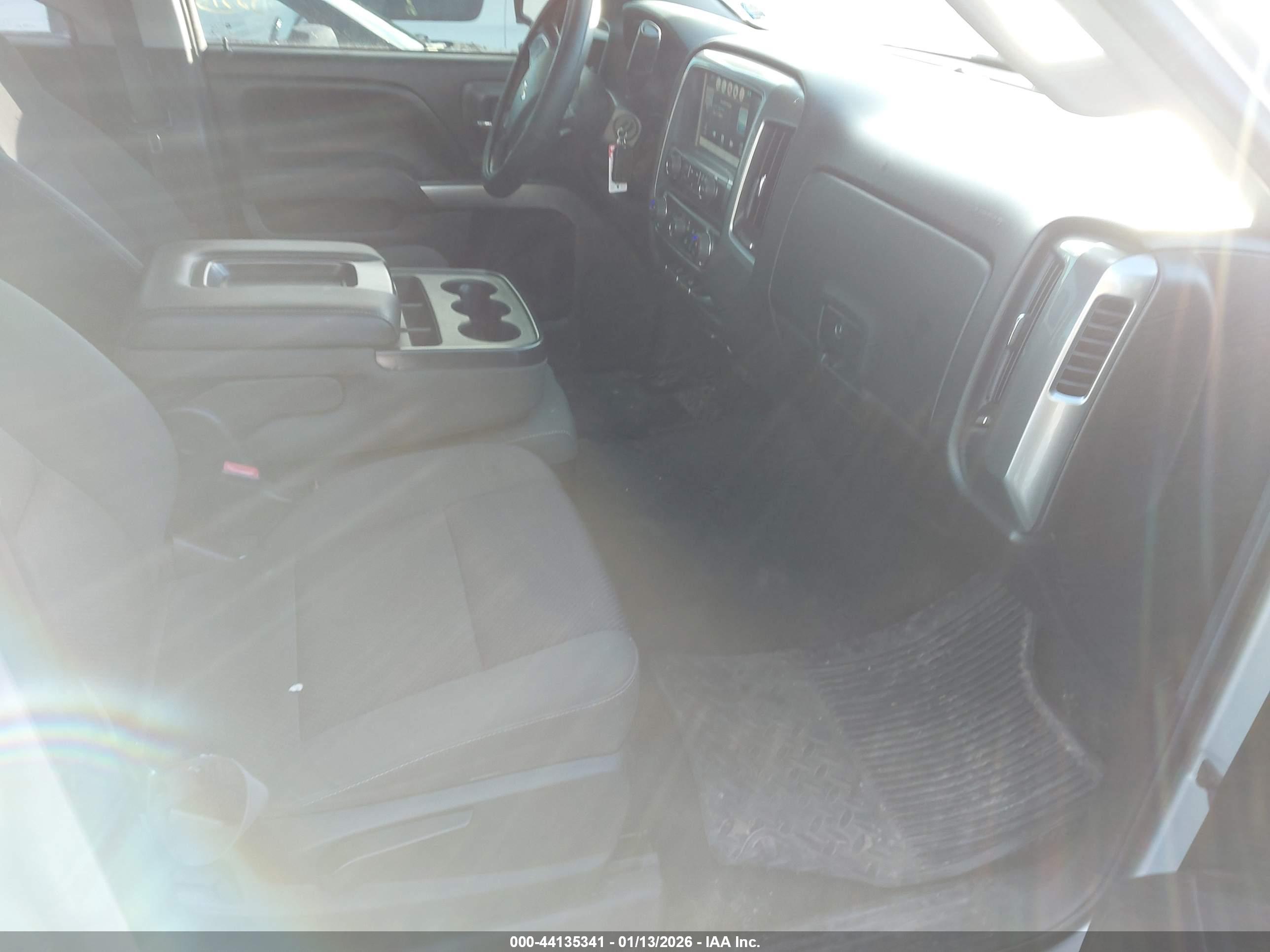 CHEVROLET SILVERADO image 5