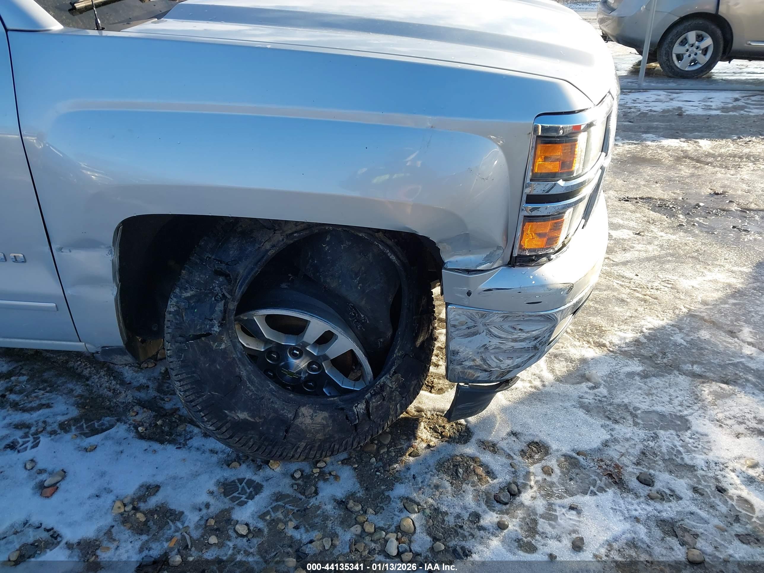 CHEVROLET SILVERADO image 6