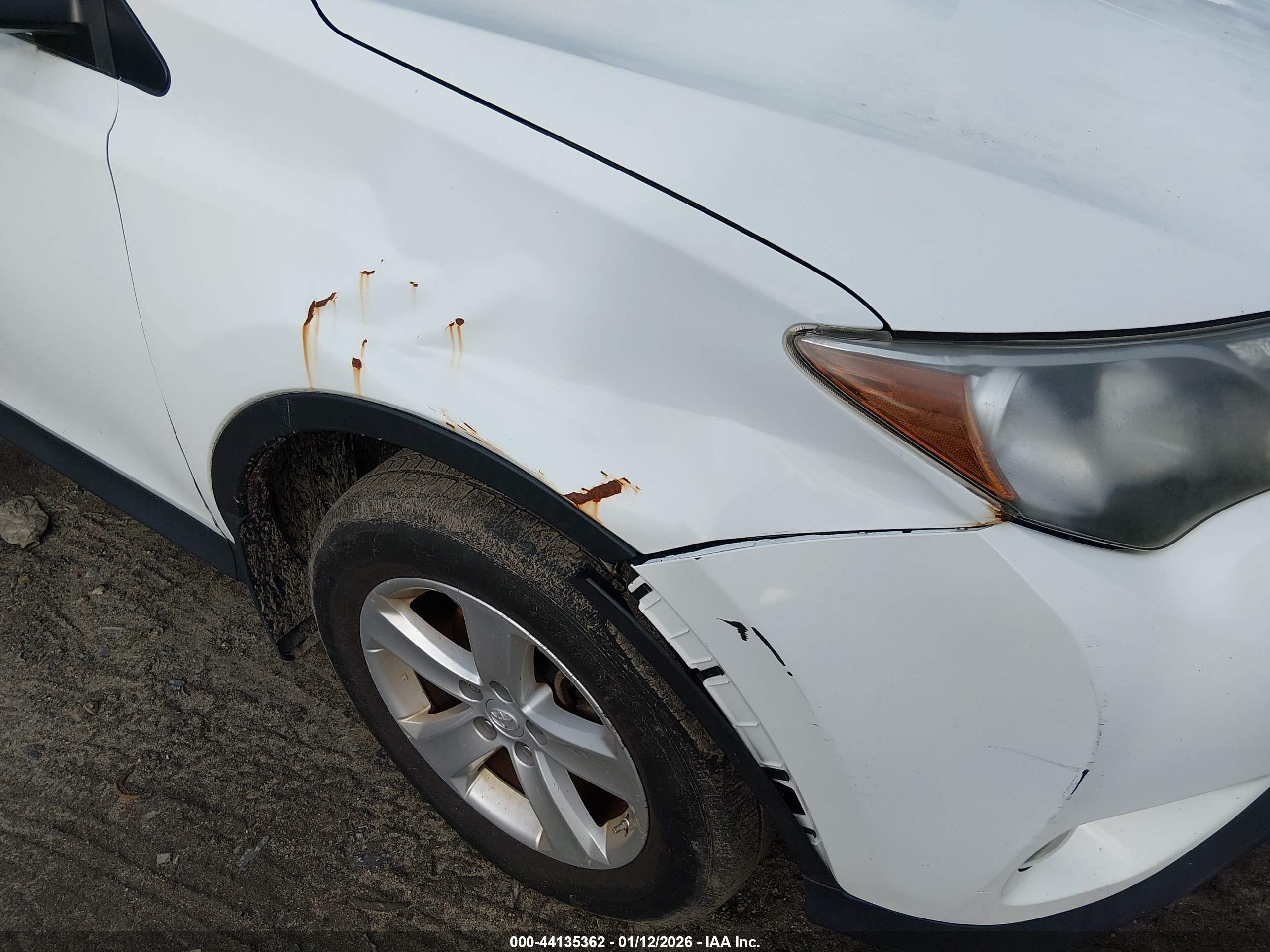 TOYOTA RAV4 image 6