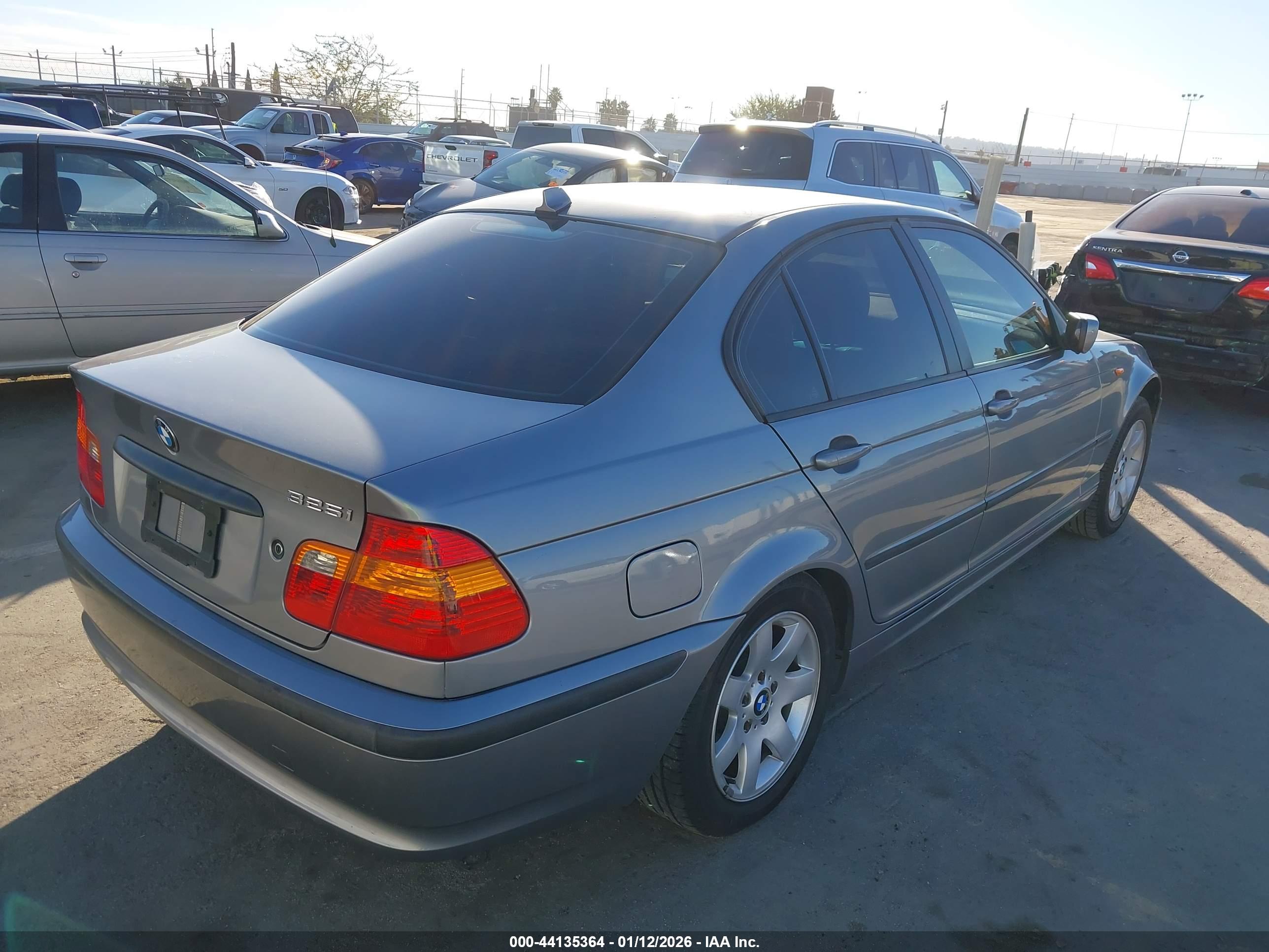 BMW 325I image 4